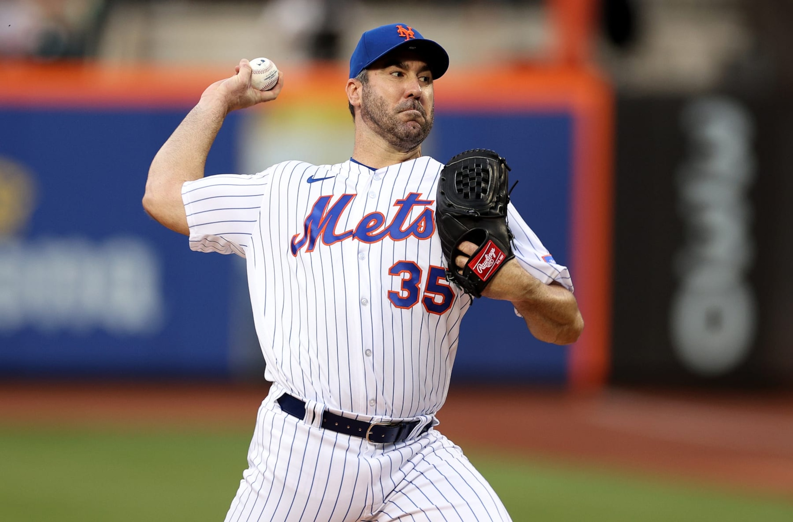 NEW YORK, NEW YORK - MAY 16:  Justin Verlander #35 of the New York Mets delivers a pitch in the first inning against the Tampa Bay Rays at Citi Field on May 16, 2023 in the Flushing neighborhood of the Queens borough of New York City. (Photo by Elsa/Getty Images)