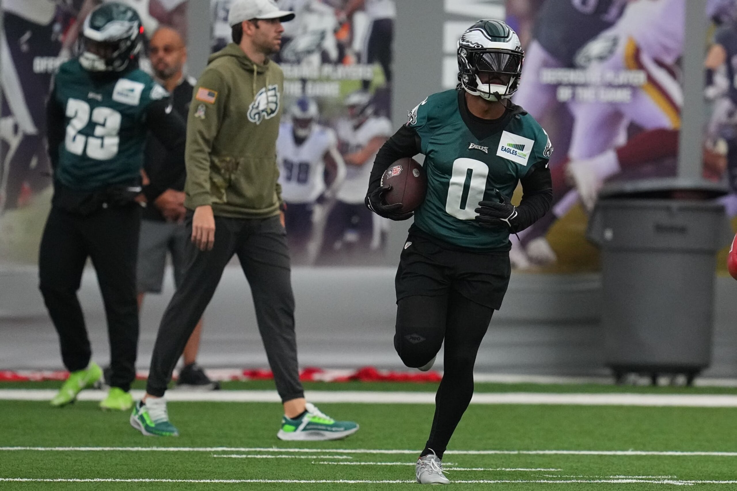 PHILADELPHIA, PENNSYLVANIA - JUNE 8: D'Andre Swift #0 of the Philadelphia Eagles runs the ball during OTAs at the NovaCare Complex on June 8, 2023 in Philadelphia, Pennsylvania. (Photo by Mitchell Leff/Getty Images)