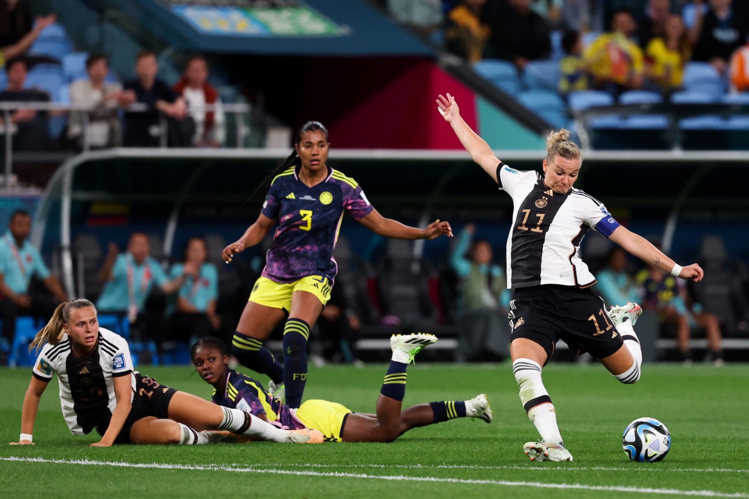 SYDNEY, AUSTRALIA - JULY 30: Alexandra Popp #11 of Germany controls the ball during the FIFA Women's World Cup Australia & New Zealand 2023 Group H match between Germany and Colombia at Sydney Football Stadium on July 30, 2023 in Sydney, Australia. (Photo by Zhizhao Wu/Getty Images )
