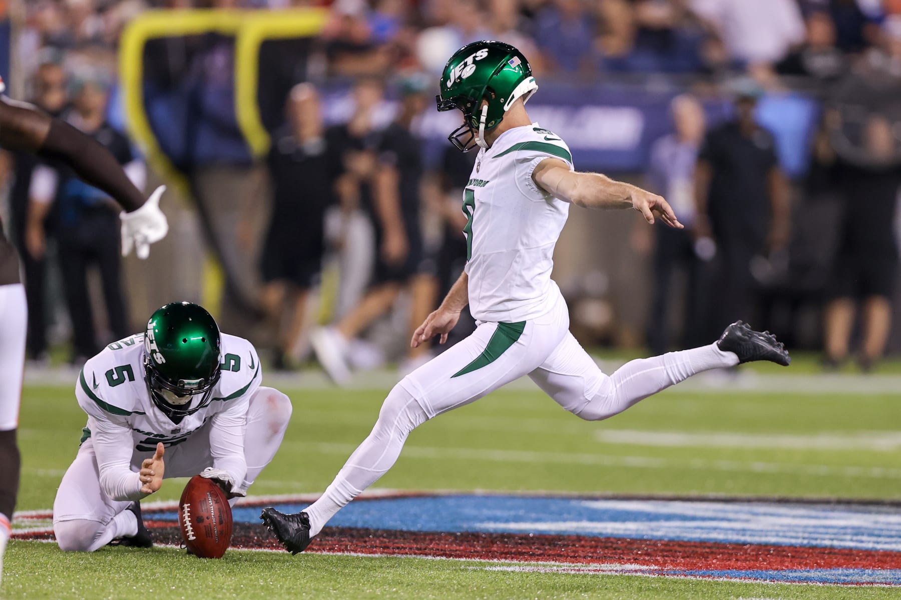 CANTON, OH - AUGUST 03: New York Jets kicker Greg Zuerlein (9) kicks a 53-yard field goal during the second quarter of the National Football League Hall of Fame preseason game between the New York Jets and Cleveland Browns on August 3, 2023, at the Tom Benson Hall of Fame Stadium in Canton, OH. (Photo by Frank Jansky/Icon Sportswire via Getty Images)