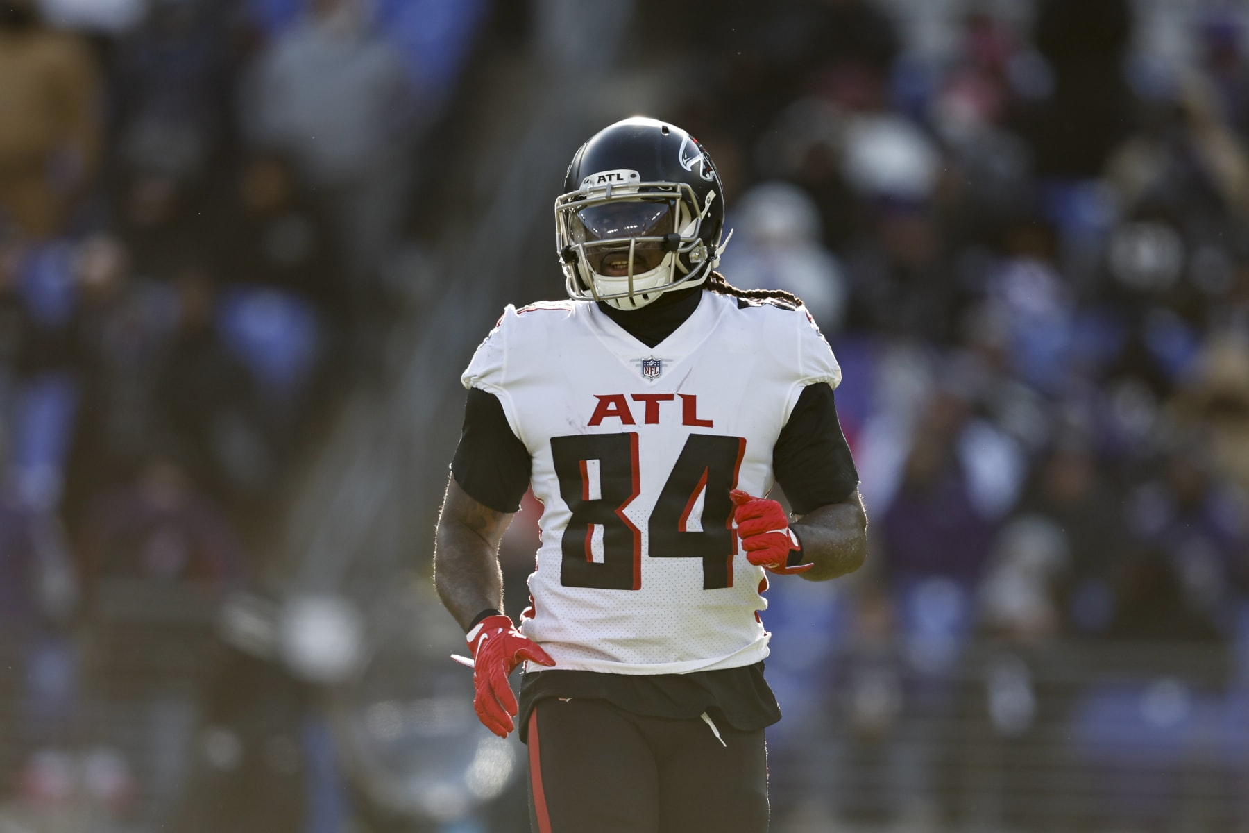BALTIMORE, MARYLAND - DECEMBER 24: Cordarrelle Patterson #84 of the Atlanta Falcons reacts during an NFL football game between the Baltimore Ravens and the Atlanta Falcons at M&T Bank Stadium on December 24, 2022 in Baltimore, Maryland. (Photo by Michael Owens/Getty Images)