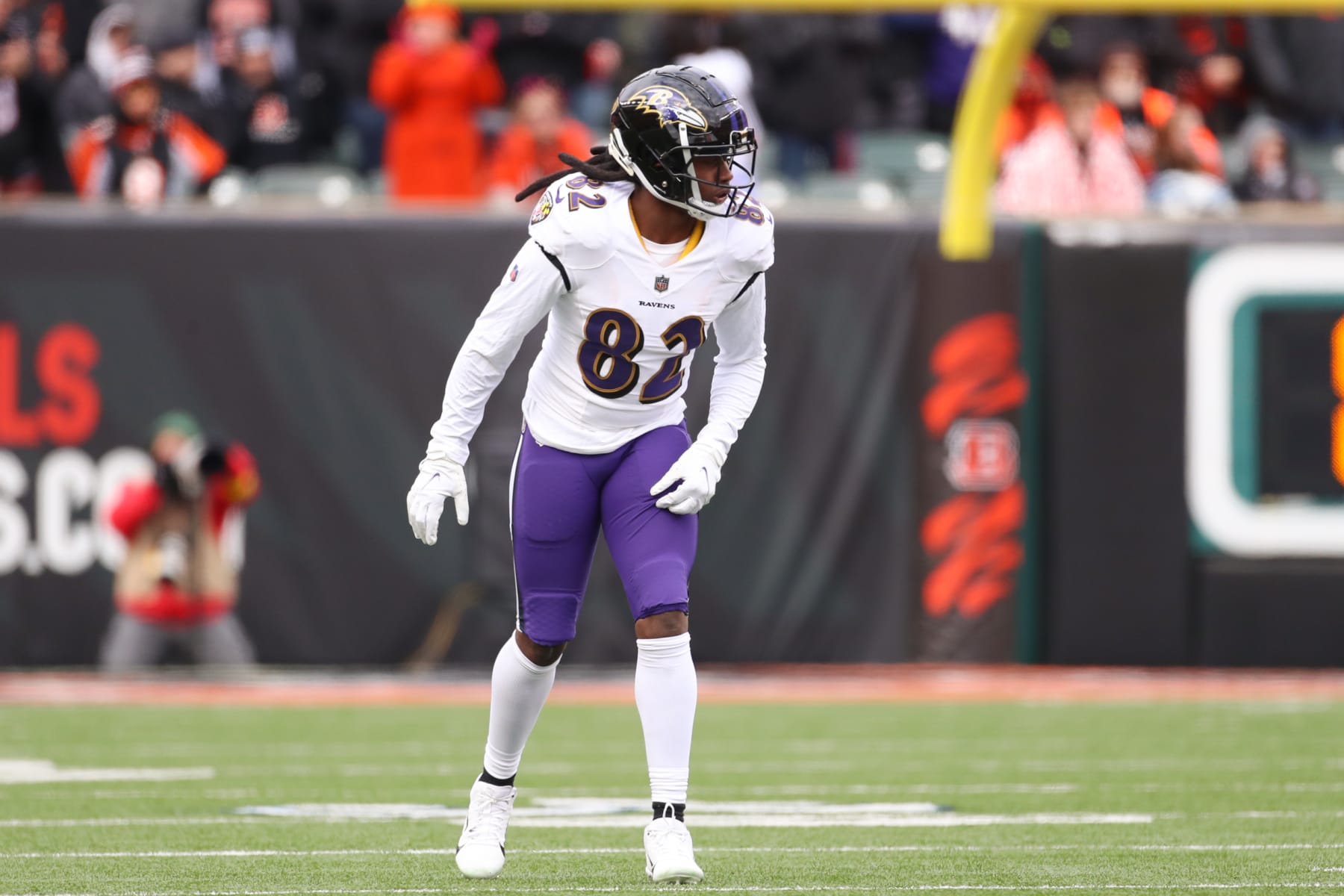 CINCINNATI, OH - JANUARY 08: Baltimore Ravens wide receiver Sammy Watkins (82) lines up for a play during the game against the Baltimore Ravens and the Cincinnati Bengals on January 8, 2023, at Paycor Stadium in Cincinnati, OH. (Photo by Ian Johnson/Icon Sportswire via Getty Images)