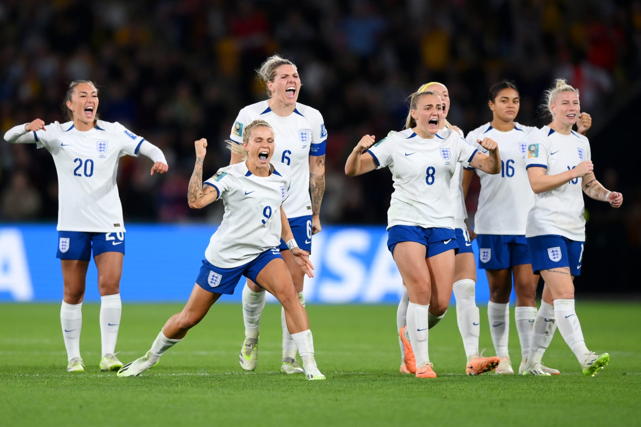 BRISBANE, AUSTRALIA - AUGUST 07: Chloe Kelly of England celebrates scoring her team's fifth and winning penalty in the penalty shoot out   during the FIFA Women's World Cup Australia & New Zealand 2023 Round of 16 match between England and Nigeria at Brisbane Stadium on August 07, 2023 in Brisbane, Australia. (Photo by Justin Setterfield/Getty Images)