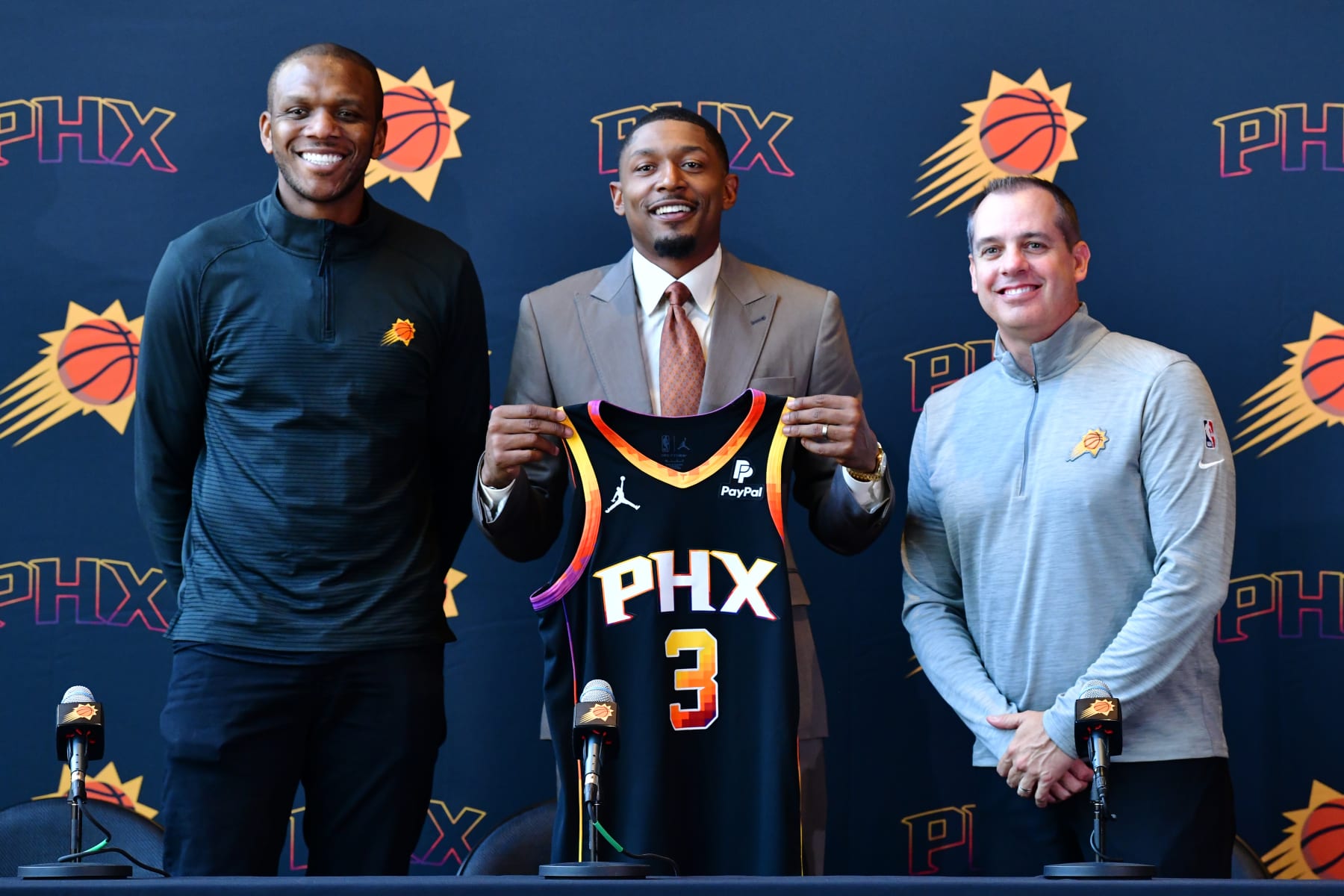 PHOENIX, AZ - JUNE 29: General Manager Jimmy Jones, Head Coach Frank Vogel and Bradley Beal #3 of the Phoenix Suns pose for a photo on June 29, 2023, at the Footprint Center in Phoenix, Arizona. NOTE TO USER: User expressly acknowledges and agrees that, by downloading and or using this Photograph, user is consenting to the terms and conditions of the Getty Images License Agreement. Mandatory Copyright Notice: Copyright 2023 NBAE (Photo by Barry Gossage / NBAE via Getty Images)