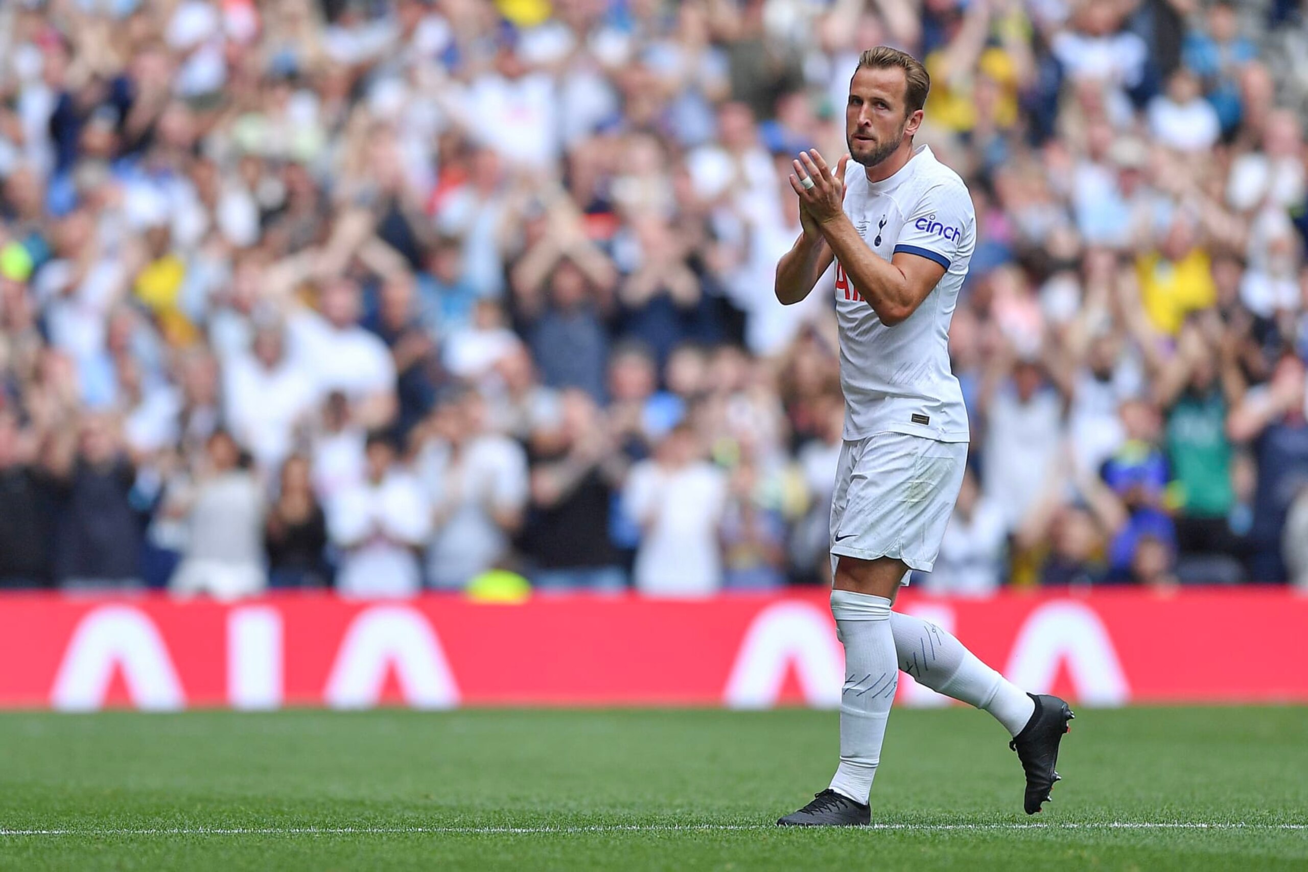 LONDON, ENGLAND - AUGUST 6: Harry Kane of Tottenham Hotspur applauds the fans as he walks off the field during the pre-season friendly match between Tottenham Hotspur and Shakhtar Donetsk at Tottenham Hotspur Stadium on August 6, 2023 in England. (Photo by Vince Mignott/MB Media/Getty Images)
