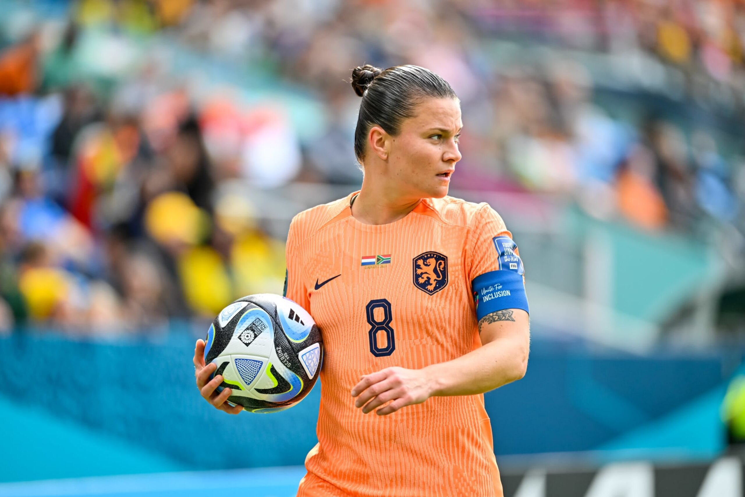 SYDNEY, AUSTRALIA - AUGUST 6: Sherida Spitse of Netherlands serves the ball during the FIFA Women's World Cup Australia & New Zealand 2023 Round of 16 match between Netherlands and South Africa at Sydney Football Stadium on August 6, 2023 in Sydney, Australia. (Photo by Keith McInnes/Eurasia Sport Images/Getty Images) SYDNEY, AUSTRALIA - AUGUST 6: Sherida Spitse of Netherlands serves the ball during the FIFA Women's World Cup Australia & New Zealand 2023 Round of 16 match between Netherlands and South Africa at Sydney Football Stadium on August 6, 2023 in Sydney, Australia. (Photo by Keith McInnes/Eurasia Sport Images/Getty Images)