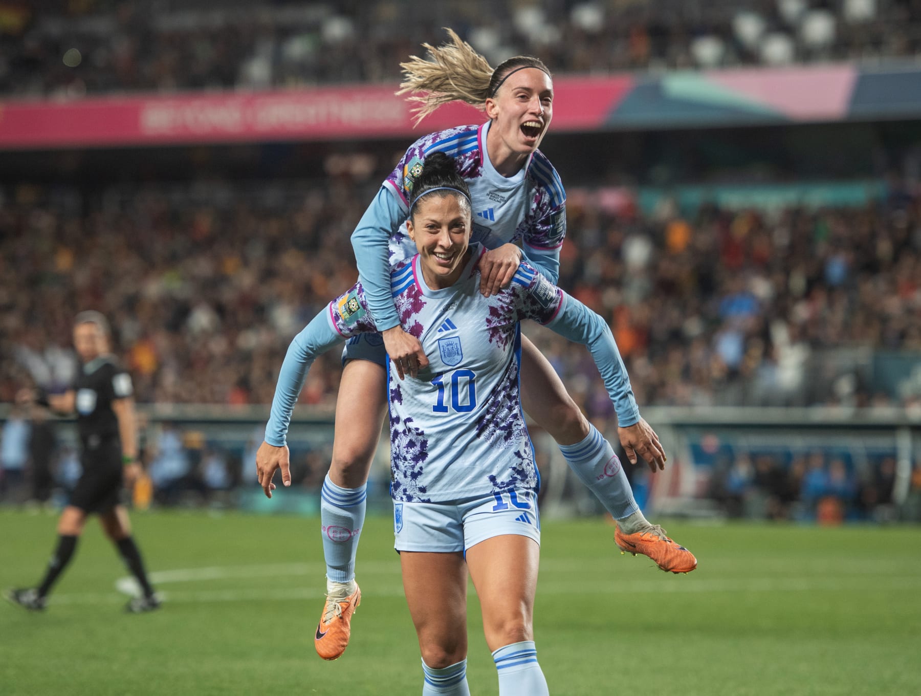 AUCKLAND, NEW ZEALAND - AUGUST 5: Jennifer Hermoso of Spain celebrates scoing her goal with team mate Eva Navarro during the FIFA Women's World Cup Australia & New Zealand 2023 Round of 16 match between Switzerland and Spain at Eden Park on August 5, 2023 in Auckland, New Zealand. (Photo by Joe Prior/Visionhaus via Getty Images)