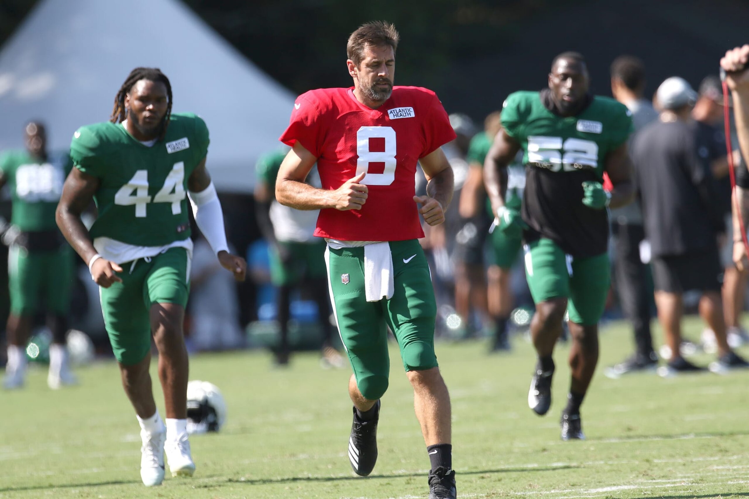 SPARTANBURG, SC - AUGUST 09: New York Jets quarterback Aaron Rodgers (8) during the NFL Carolina Panthers training camp on August 9, 2023, at Wofford College campus in Spartanburg, S.C. (Photo by John Byrum/Icon Sportswire via Getty Images)