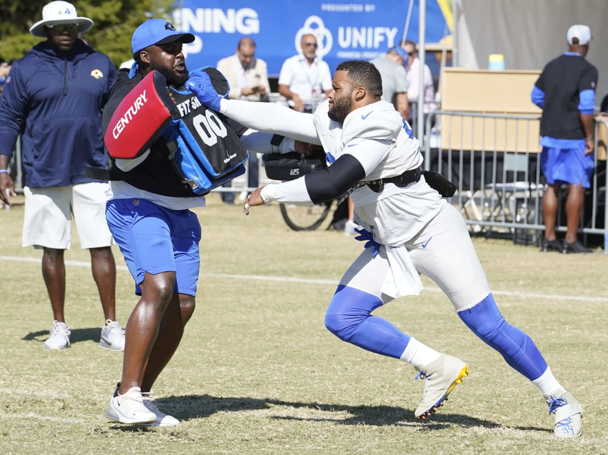 IRVINE, CA - AUGUST 03: Aaron Donald #99 during the Los Angeles Rams Training Camp on August 03, 2023, at UC Irvine in Irvine, CA. (Photo by Icon Sportswire) IRVINE, CA - AUGUST 03: Aaron Donald #99 during the Los Angeles Rams Training Camp on August 03, 2023, at UC Irvine in Irvine, CA. (Photo by Icon Sportswire)