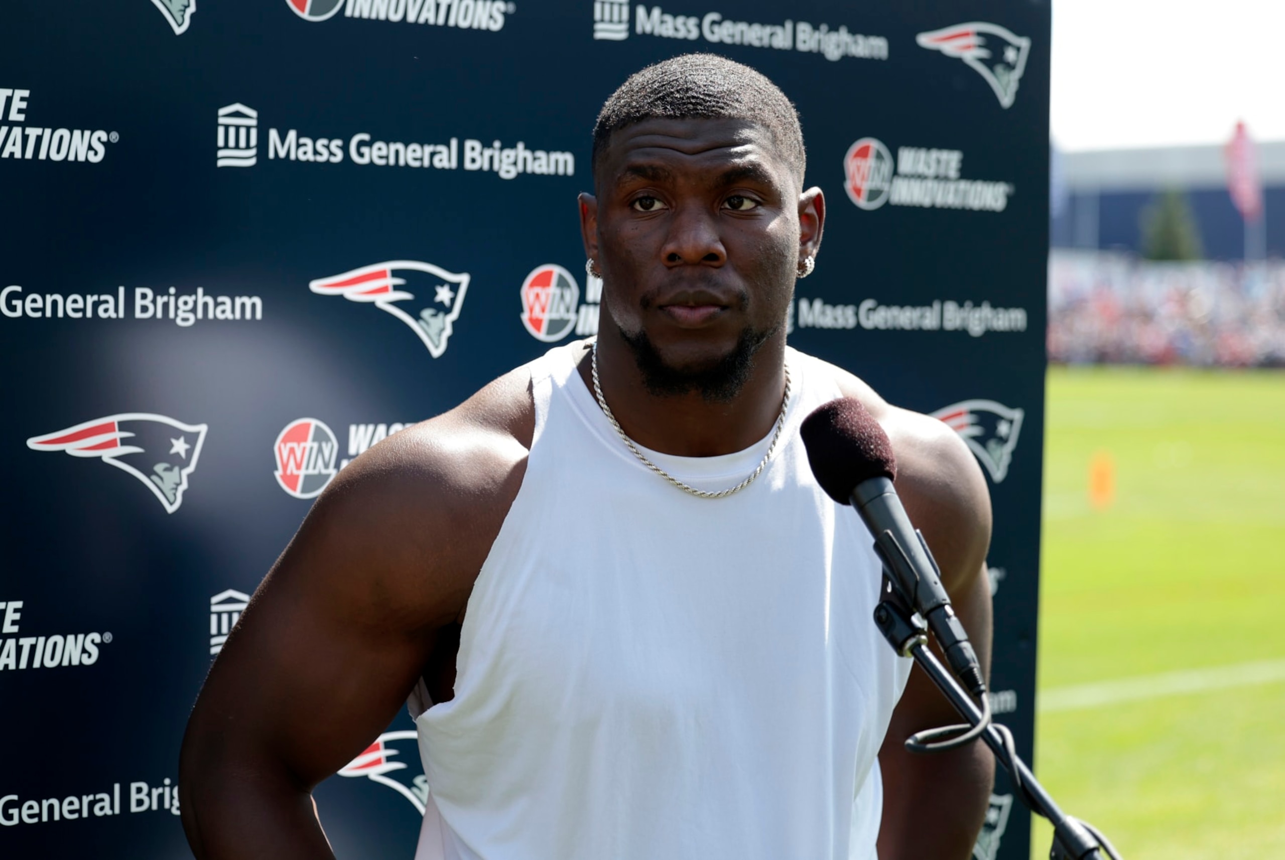Patriots edge Keion White