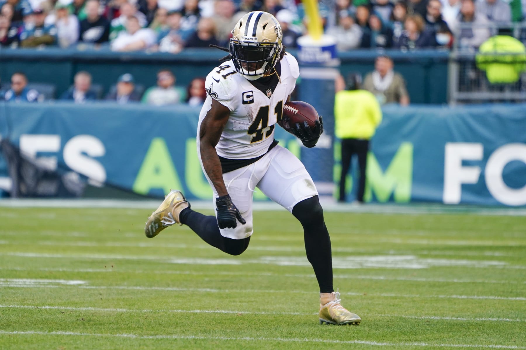 Saints RB Alvin Kamara