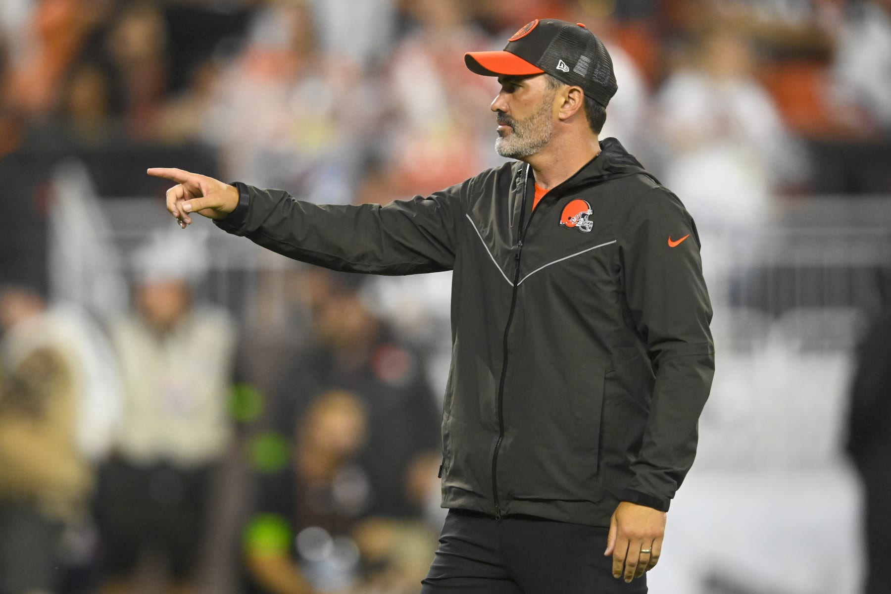 Cleveland Browns head coach Kevin Stefanski watches during warm ups before a preseason NFL football game against the Washington Commanders on Friday, Aug. 11, 2023, in Cleveland. (AP Photo/David Richard)