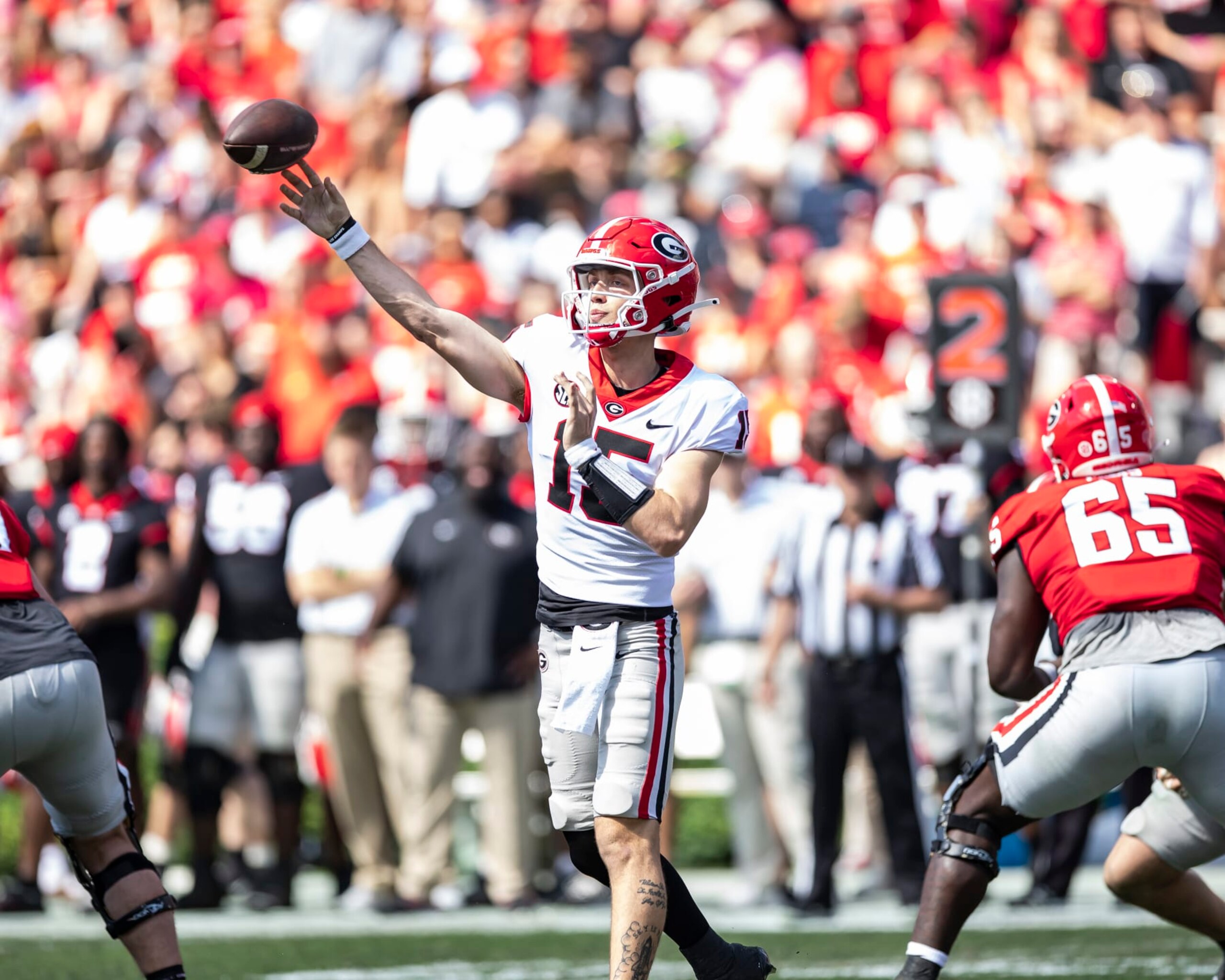 ATHENS, GA - APRIL 15: Carson Beck #15 of the Georgia Bulldogs throws a pass during a game between Georgia Bulldogs Red and Georgia Bulldogs Black at Sanford Stadium on April 15, 2023 in Athens, Georgia. (Photo by Steve Limentani/ISI Photos/Getty Images)