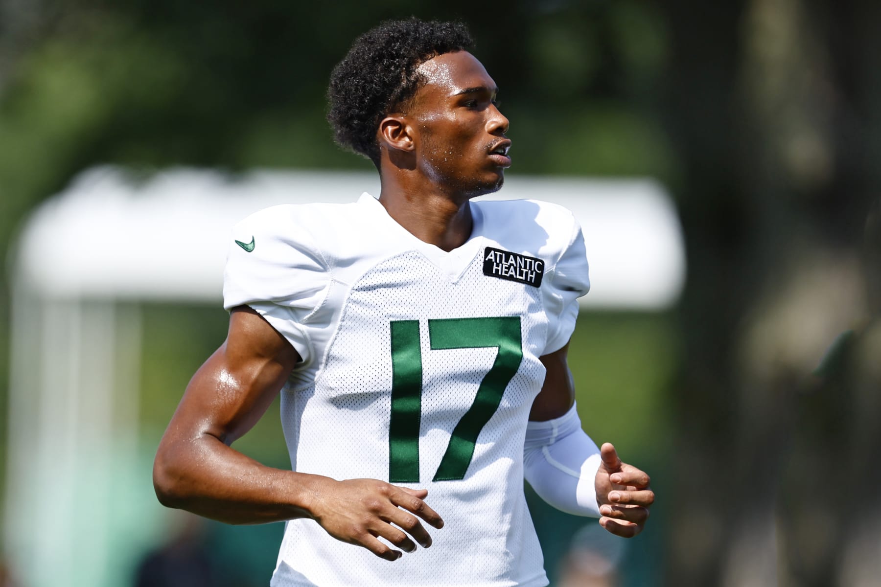 FLORHAM PARK, NEW JERSEY - JULY 26: Wide receiver Garrett Wilson #17 of the New York Jets works out during training camp at Atlantic Health Jets Training Center on July 26, 2023 in Florham Park, New Jersey. (Photo by Rich Schultz/Getty Images)