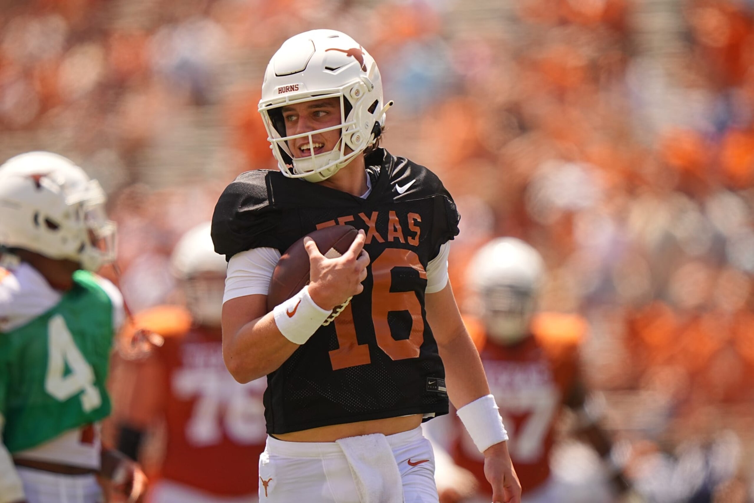 College Football: Texas Arch Manning (16) in action, looks on  during a spring exhibition game at Darrell K Royal Stadium. 
Austin, TX 4/15/2023
CREDIT: Erick W. Rasco (Photo by Erick W. Rasco /Sports Illustrated via Getty Images) 
(Set Number: X164345 TK1)