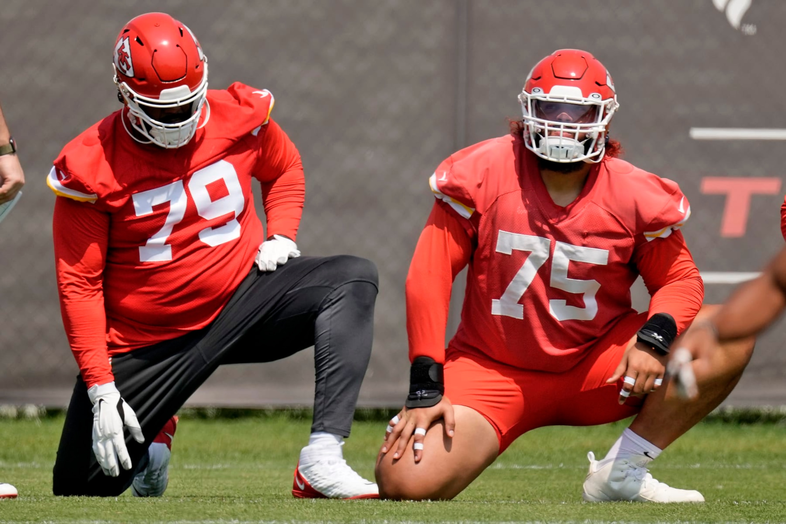 Chiefs linemen  Donovan Smith and Darian Kinnard