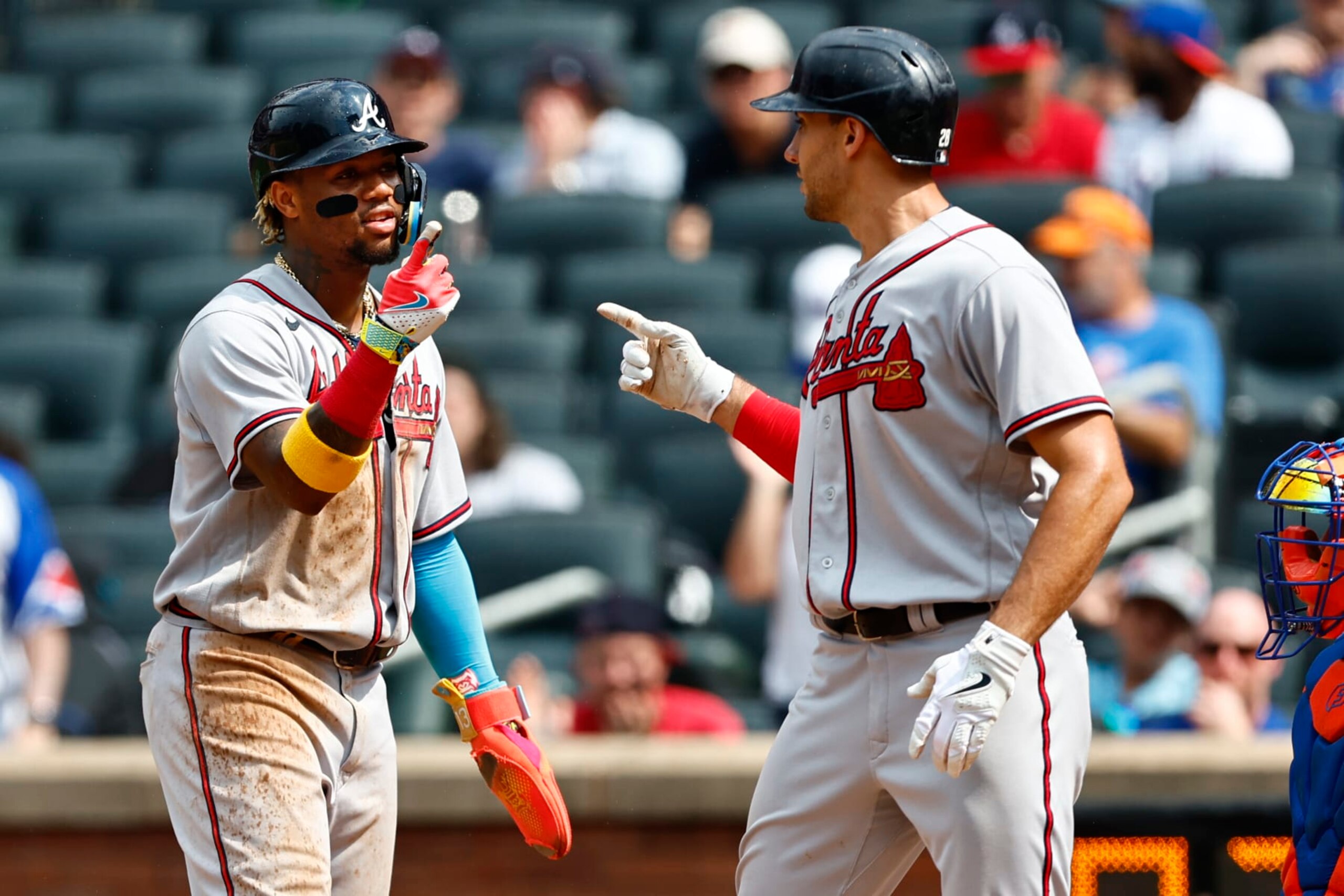 Ronald Acuña Jr. (L) and Matt Olson (R)