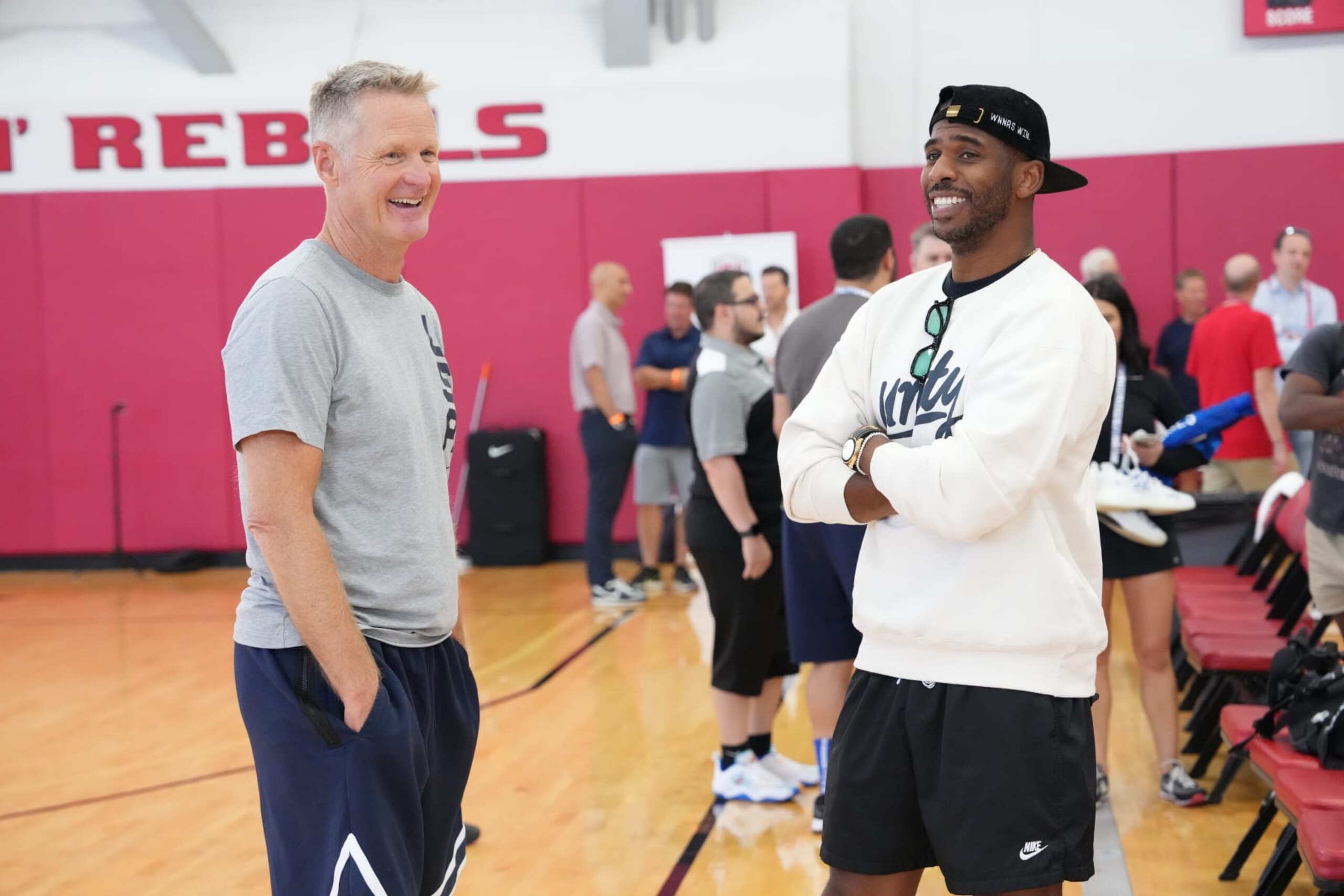 LAS VEGAS, NV - AUGUST 6: Steve Kerr and Chris Paul talk during the USA Men's National Team Practice as part of 2023 FIBA World Cup on August 6, 2023 at the Mendenhall Center in Las Vegas, Nevada. NOTE TO USER: User expressly acknowledges and agrees that, by downloading and or using this photograph, User is consenting to the terms and conditions of the Getty Images License Agreement. Mandatory Copyright Notice: Copyright 2023 NBAE (Photo by Jesse D. Garrabrant/NBAE via Getty Images)