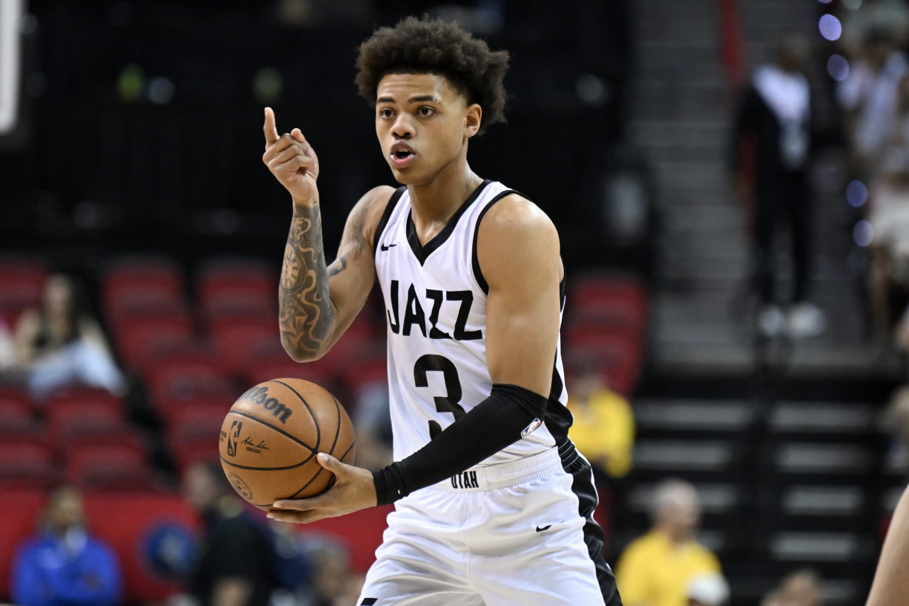 LAS VEGAS, NEVADA - JULY 08: Keyonte George #3 of Utah Jazz controls the ball against the LA Clippers during the first quarter of a 2023 NBA Summer League game at the Thomas & Mack Center on July 08, 2023 in Las Vegas, Nevada. NOTE TO USER: User expressly acknowledges and agrees that, by downloading and or using this photograph, User is consenting to the terms and conditions of the Getty Images License Agreement. (Photo by Candice Ward/Getty Images)