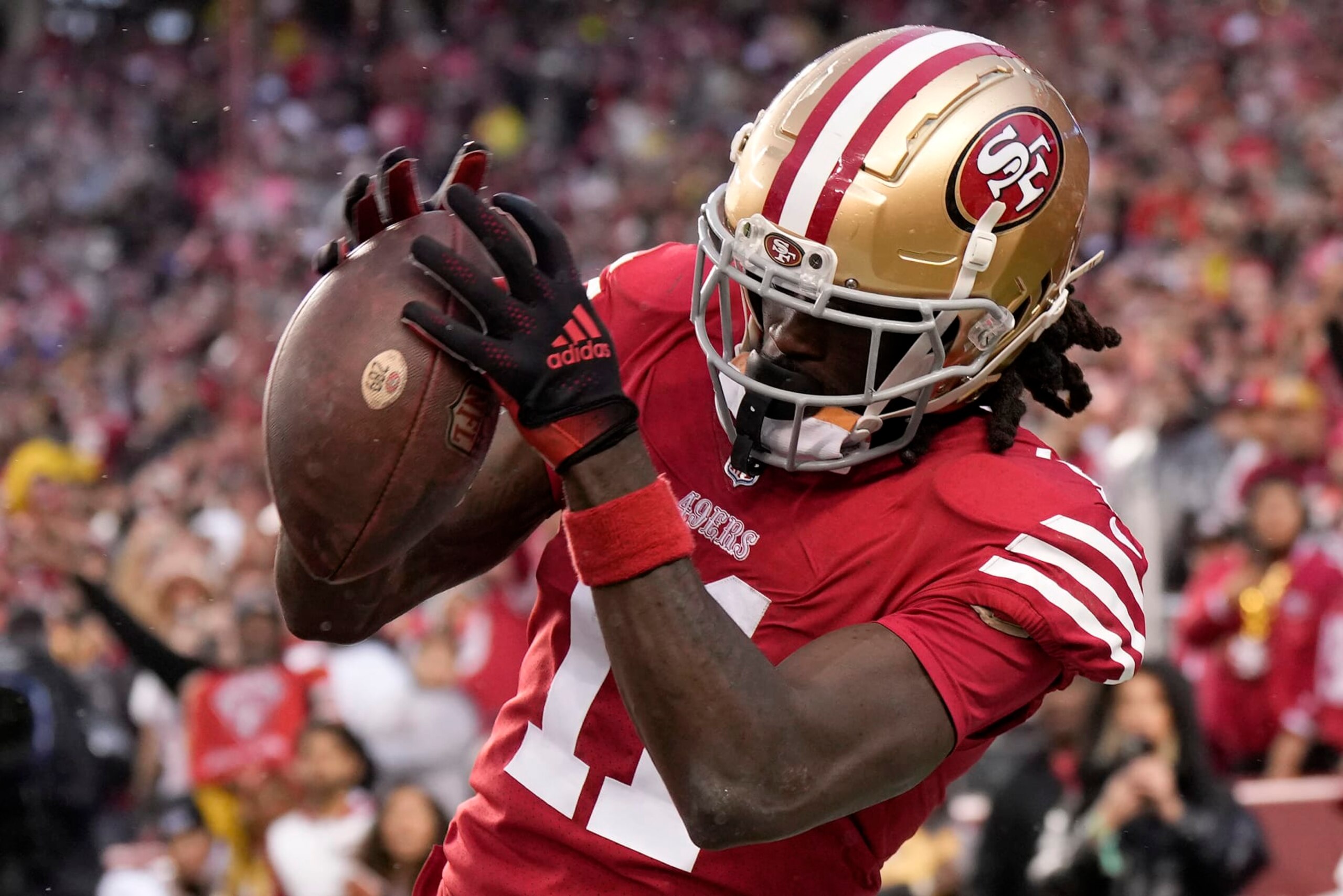 SANTA CLARA, CALIFORNIA - JANUARY 14: Brandon Aiyuk #11 of the San Francisco 49ers fails to make a catch in the end zone against the Seattle Seahawks during the fourth quarter in the NFC Wild Card playoff game at Levi's Stadium on January 14, 2023 in Santa Clara, California. (Photo by Thearon W. Henderson/Getty Images)