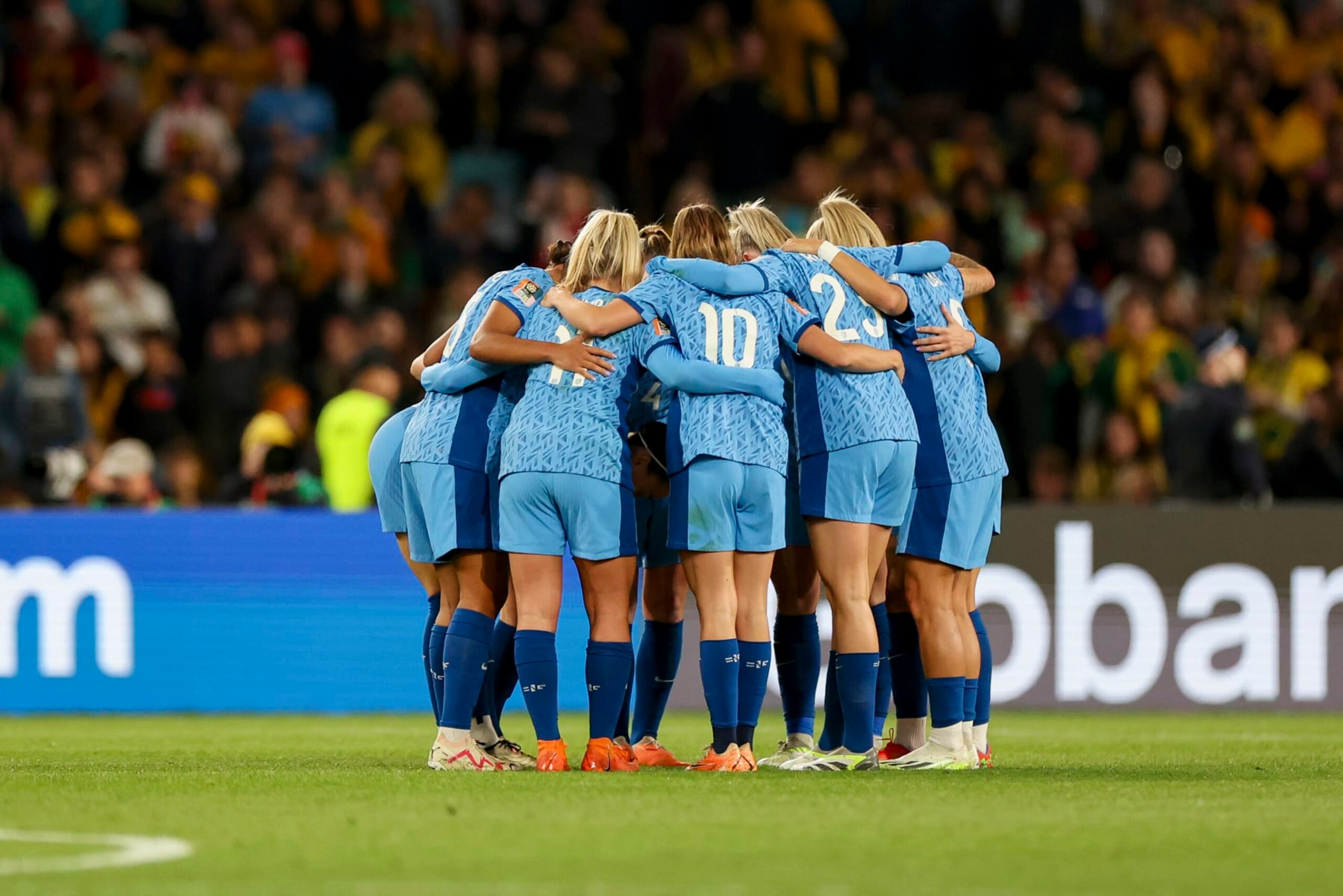 SYDNEY, AUSTRALIA - AUGUST 16: tha players of England form a circle during the FIFA Women's World Cup Australia & New Zealand 2023 Semi Final match between Australia and England at Stadium Australia on August 16, 2023 in Sydney, Australia. (Photo by Sajad Imanian/DeFodi Images via Getty Images)