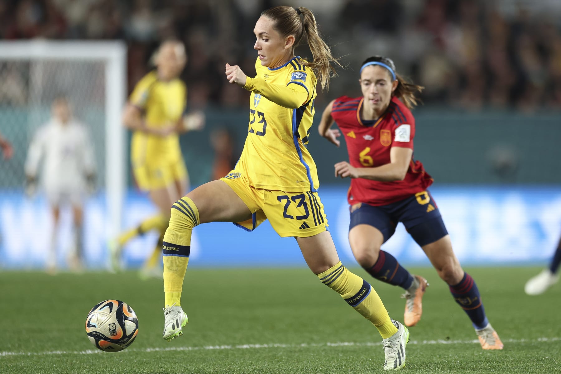 AUCKLAND, NEW ZEALAND - AUGUST 15: Elin Rubensson of Sweden controls the ball during the FIFA Women's World Cup Australia & New Zealand 2023 Semi Final match between Spain and Sweden at Eden Park on August 15, 2023 in Auckland, New Zealand. (Photo by Maja Hitij - FIFA/FIFA via Getty Images)