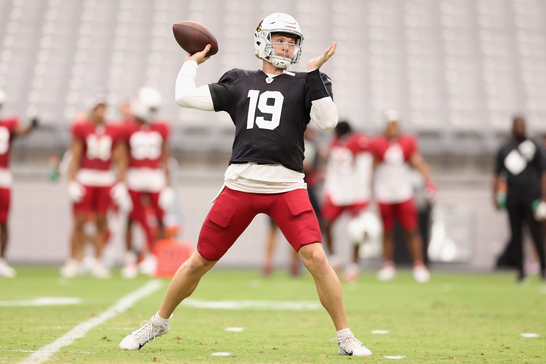 GLENDALE, ARIZONA - AUGUST 01: Quarterback Jeff Driskel #19 of the Arizona Cardinals participates in a team practice ahead of the NFL season at State Farm Stadium on August 01, 2023 in Glendale, Arizona. (Photo by Christian Petersen/Getty Images)