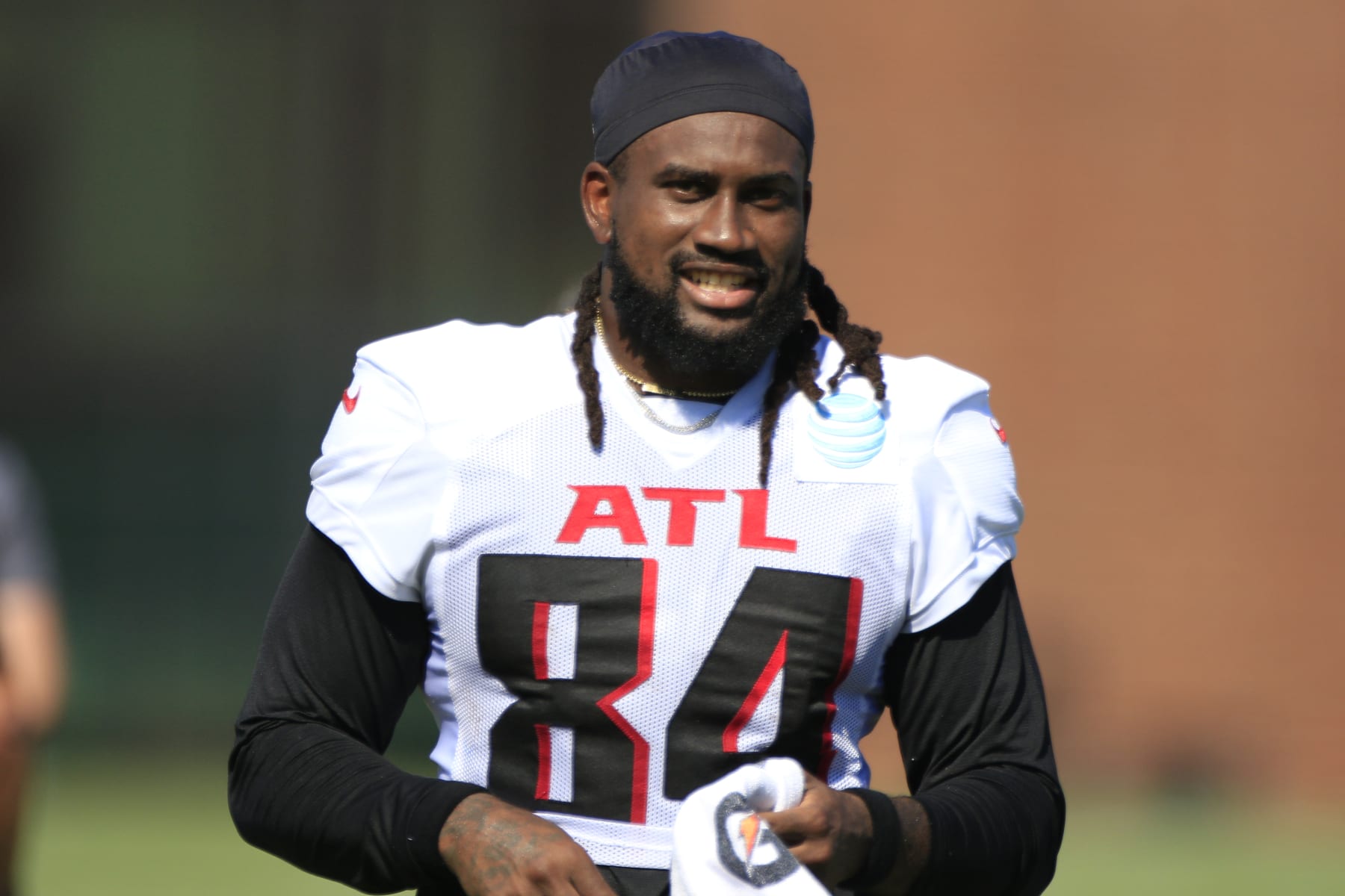 FLOWERY BRANCH, GA - AUGUST 05: Atlanta Falcons running back Cordarrelle Patterson #84 watches the action during Atlanta Falcons training camp on August 5, 2023 at IBM Performance Field in Flowery Branch, GA.(Photo by Jeff Robinson/Icon Sportswire via Getty Images)