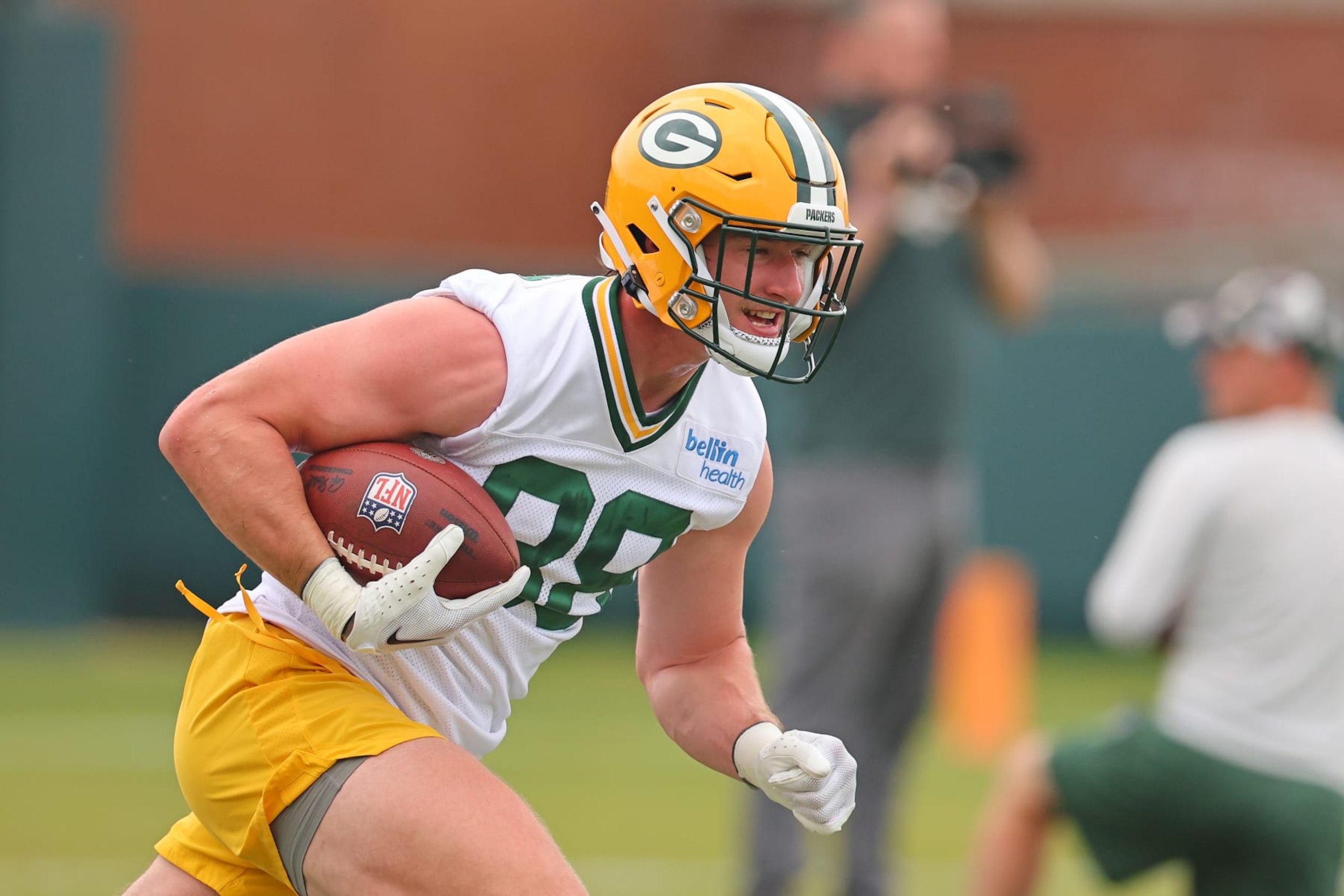 ASHWAUBENON, WISCONSIN - MAY 31: Luke Musgrave #88 of the Green Bay Packers participates in an OTA practice session at Don Hutson Center on May 31, 2023 in Ashwaubenon, Wisconsin. (Photo by Stacy Revere/Getty Images)
