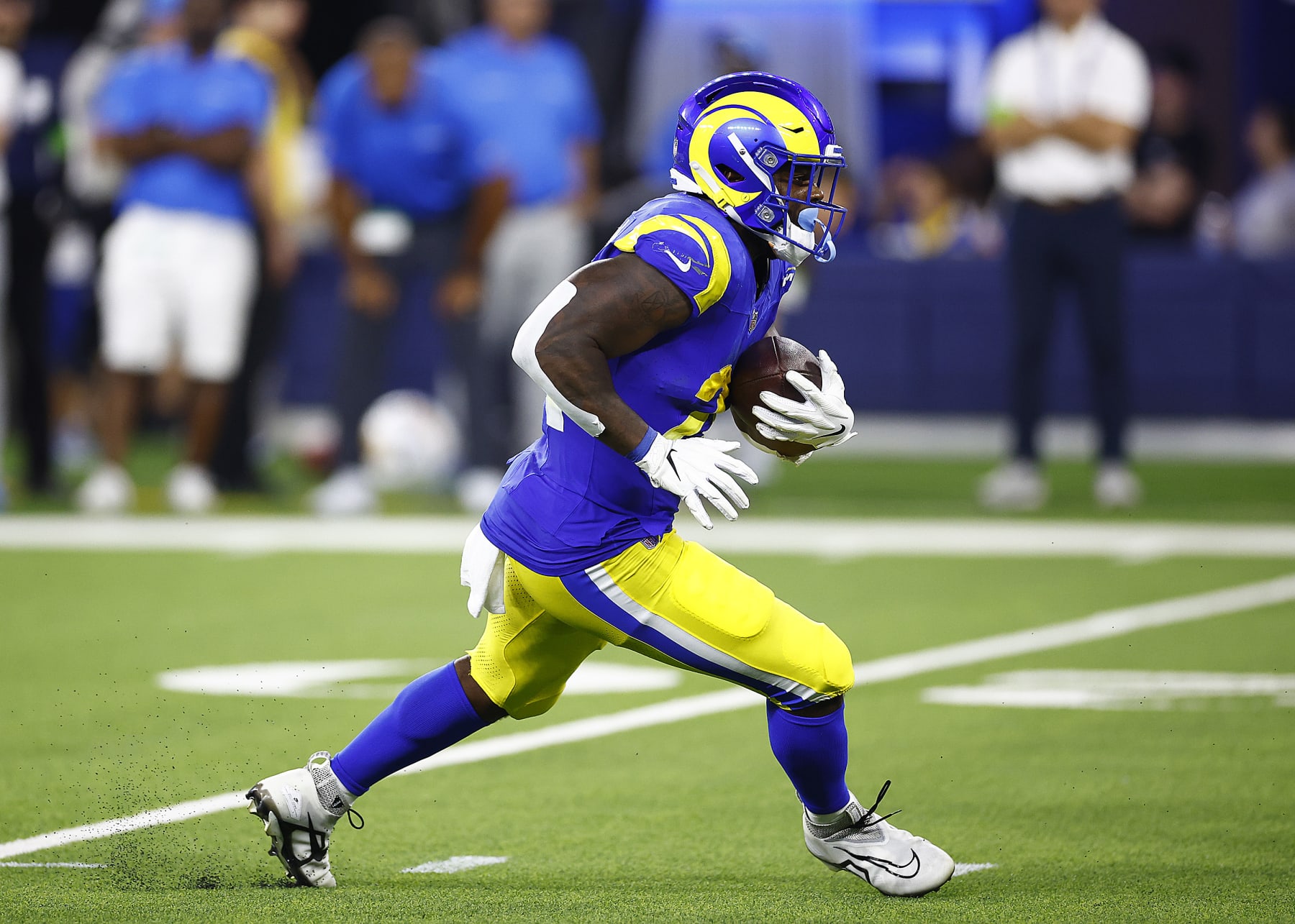 INGLEWOOD, CALIFORNIA - AUGUST 12:  Royce Freeman #24 of the Los Angeles Rams runs for a touchdown against the Los Angeles Chargers in the second half during a preseason game at SoFi Stadium on August 12, 2023 in Inglewood, California. (Photo by Ronald Martinez/Getty Images)