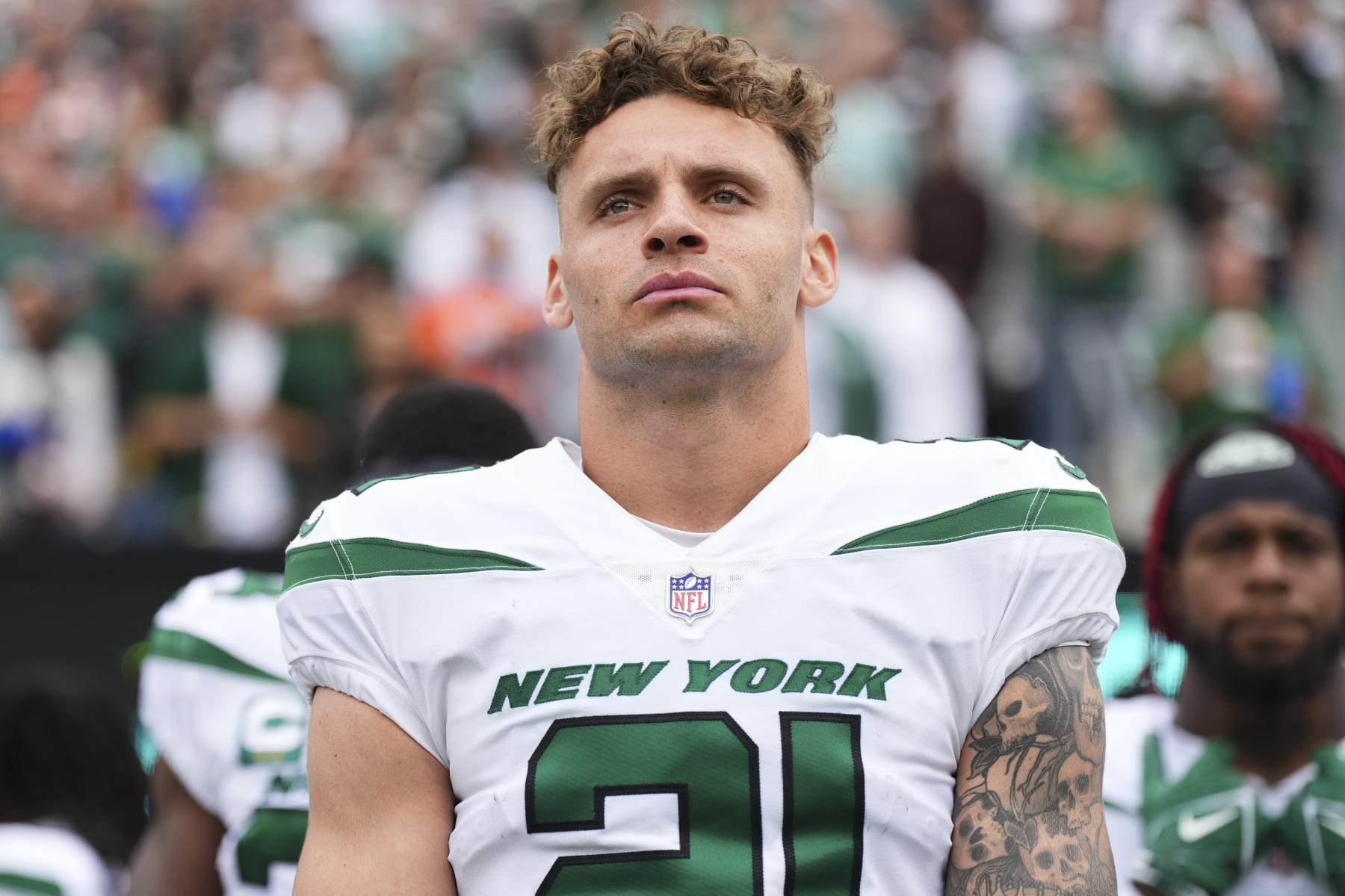 EAST RUTHERFORD, NJ - SEPTEMBER 25: Ashtyn Davis #21 of the New York Jets stands during the national anthem against the Cincinnati Bengals at MetLife Stadium on September 25, 2022 in East Rutherford, New Jersey. (Photo by Cooper Neill/Getty Images)
