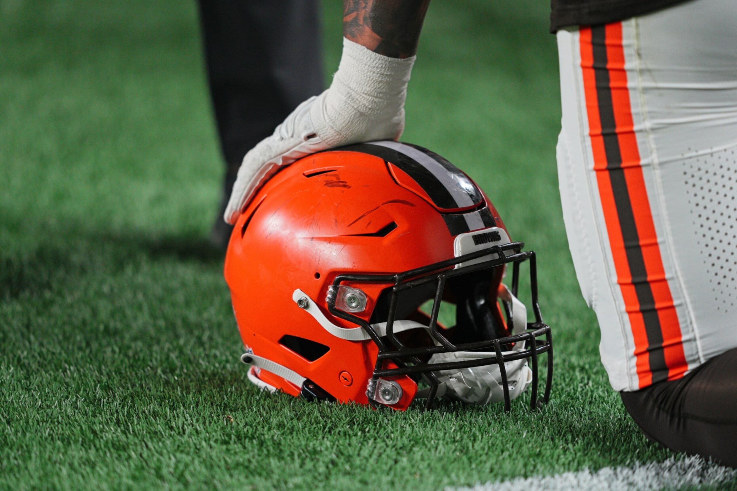 PHILADELPHIA, PA - AUGUST 17: Cleveland Browns helmet sits on the field during the preseason game between the Cleveland Browns and the Philadelphia Eagles on August 17, 2023, at Lincoln Financial Field in Philadelphia, PA. (Photo by Andy Lewis/Icon Sportswire via Getty Images)