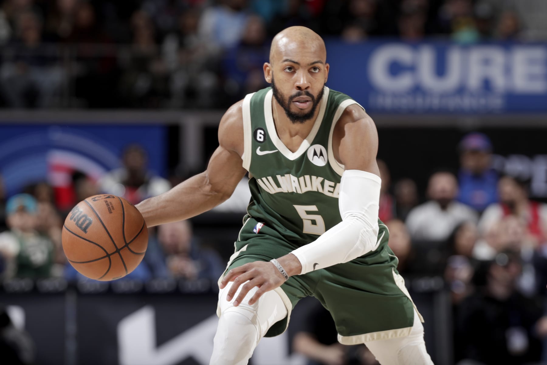 DETROIT, MI - MARCH 27:  Jevon Carter #5 of the Milwaukee Bucks dribbles the ball against the Detroit Pistons on March 27, 2023 at Little Caesars Arena in Detroit, Michigan. NOTE TO USER: User expressly acknowledges and agrees that, by downloading and/or using this photograph, User is consenting to the terms and conditions of the Getty Images License Agreement. Mandatory Copyright Notice: Copyright 2023 NBAE (Photo by Brian Sevald/NBAE via Getty Images)