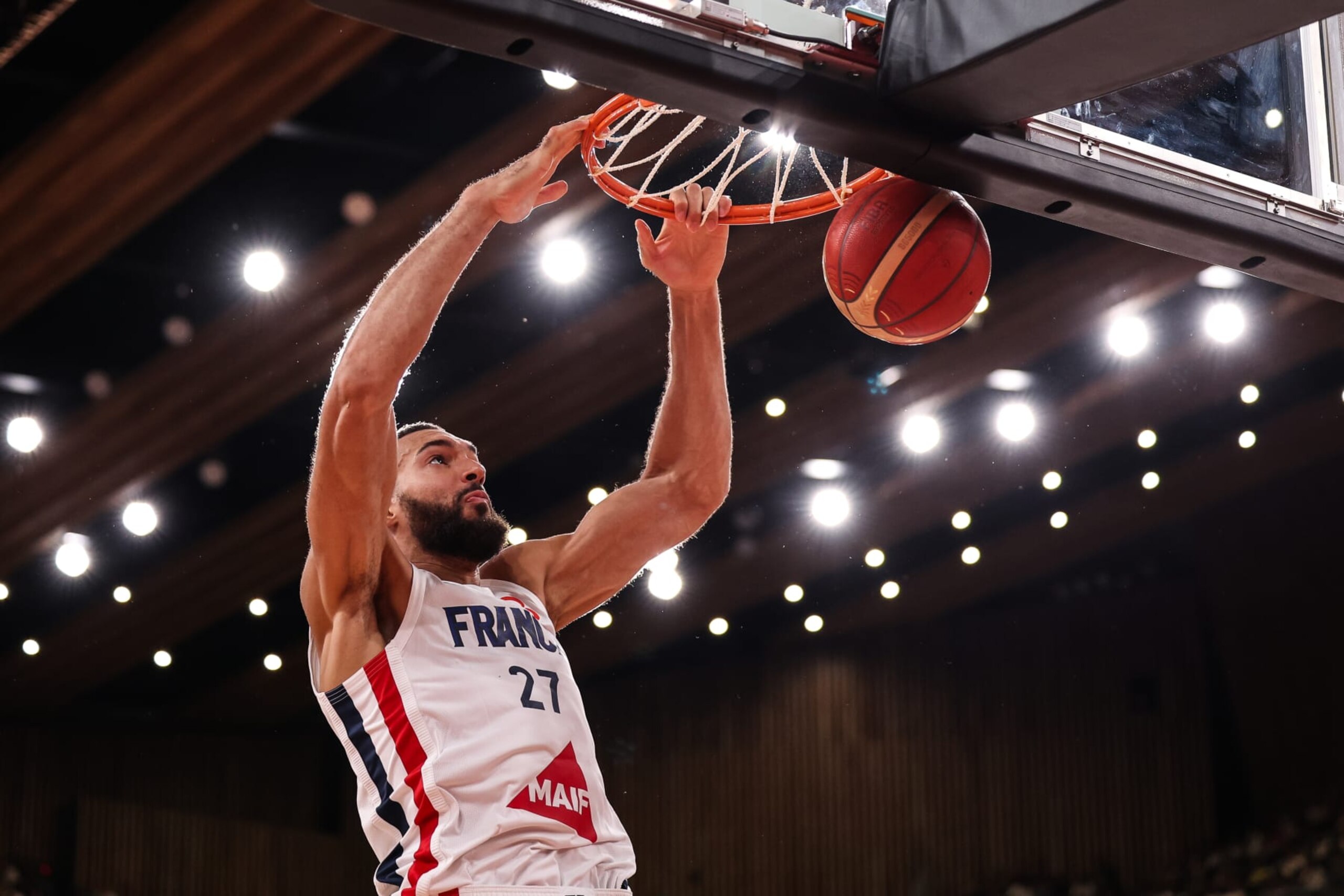 TOKYO, JAPAN - AUGUST 20: Rudy Gobert #27 of France dunks the ball during the international basketball game between France and Australia at Ariake Arena on August 20, 2023 in Tokyo, Japan. (Photo by Takashi Aoyama/Getty Images)