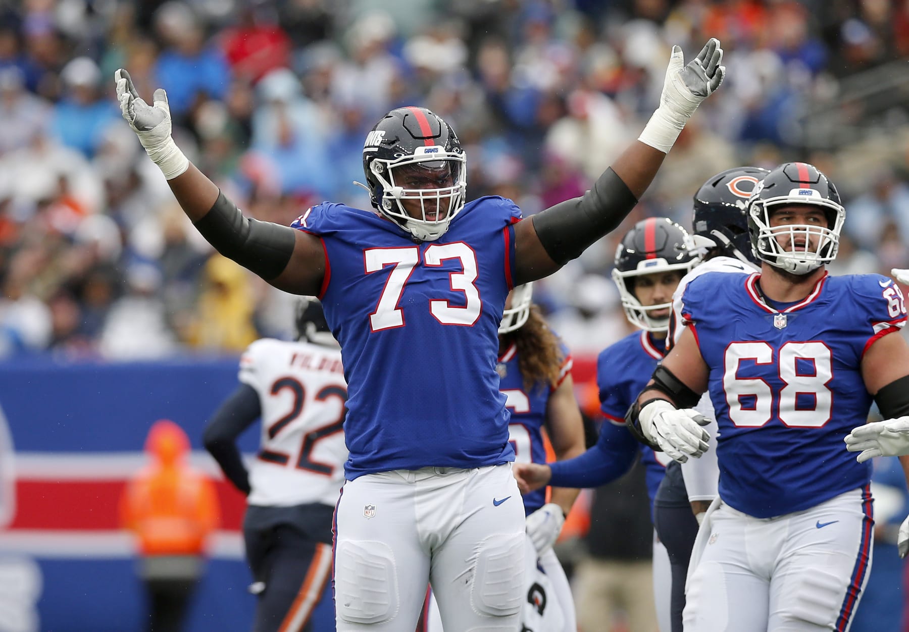 EAST RUTHERFORD, NEW JERSEY - OCTOBER 02: (NEW YORK DAILIES OUT)  Evan Neal #73 of the New York Giants in action against the Chicago Bears at MetLife Stadium on October 02, 2022 in East Rutherford, New Jersey. The Giants defeated the Bears 20-12. (Photo by Jim McIsaac/Getty Images)