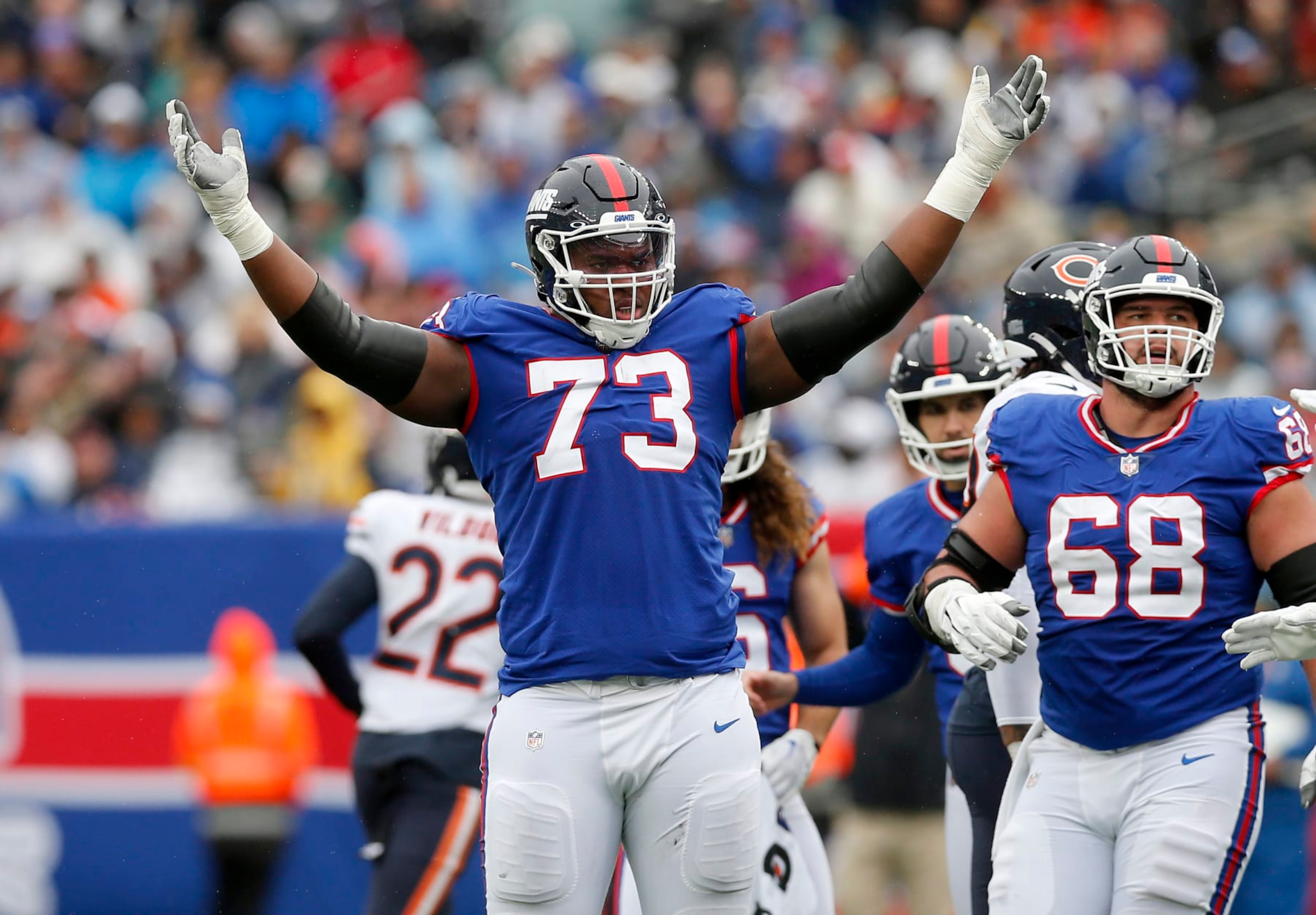 EAST RUTHERFORD, NEW JERSEY - OCTOBER 02: (NEW YORK DAILIES OUT) Evan Neal #73 of the New York Giants in action against the Chicago Bears at MetLife Stadium on October 02, 2022 in East Rutherford, New Jersey. The Giants defeated the Bears 20-12. (Photo by Jim McIsaac/Getty Images) EAST RUTHERFORD, NEW JERSEY - OCTOBER 02: (NEW YORK DAILIES OUT) Evan Neal #73 of the New York Giants in action against the Chicago Bears at MetLife Stadium on October 02, 2022 in East Rutherford, New Jersey. The Giants defeated the Bears 20-12. (Photo by Jim McIsaac/Getty Images)