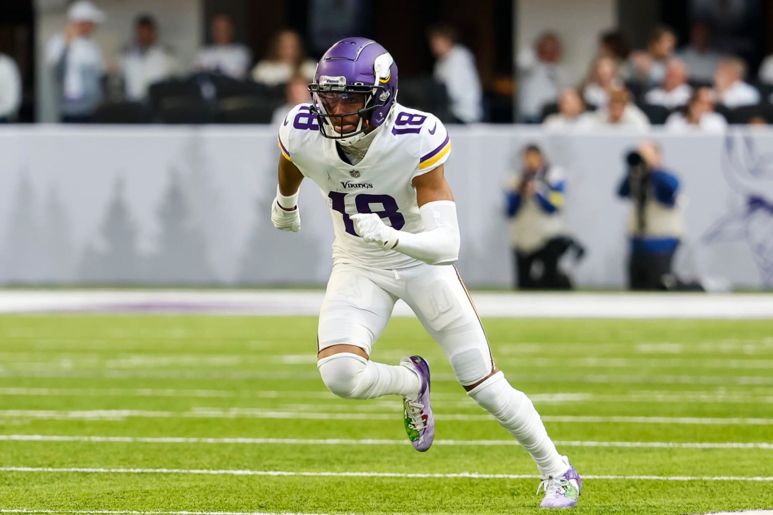 MINNEAPOLIS, MN - DECEMBER 24: Justin Jefferson #18 of the Minnesota Vikings competes against the New York Giants in the first quarter of the game at U.S. Bank Stadium on December 24, 2022 in Minneapolis, Minnesota. The Vikings defeated the Giants 27-24. (Photo by David Berding/Getty Images) MINNEAPOLIS, MN - DECEMBER 24: Justin Jefferson #18 of the Minnesota Vikings competes against the New York Giants in the first quarter of the game at U.S. Bank Stadium on December 24, 2022 in Minneapolis, Minnesota. The Vikings defeated the Giants 27-24. (Photo by David Berding/Getty Images)