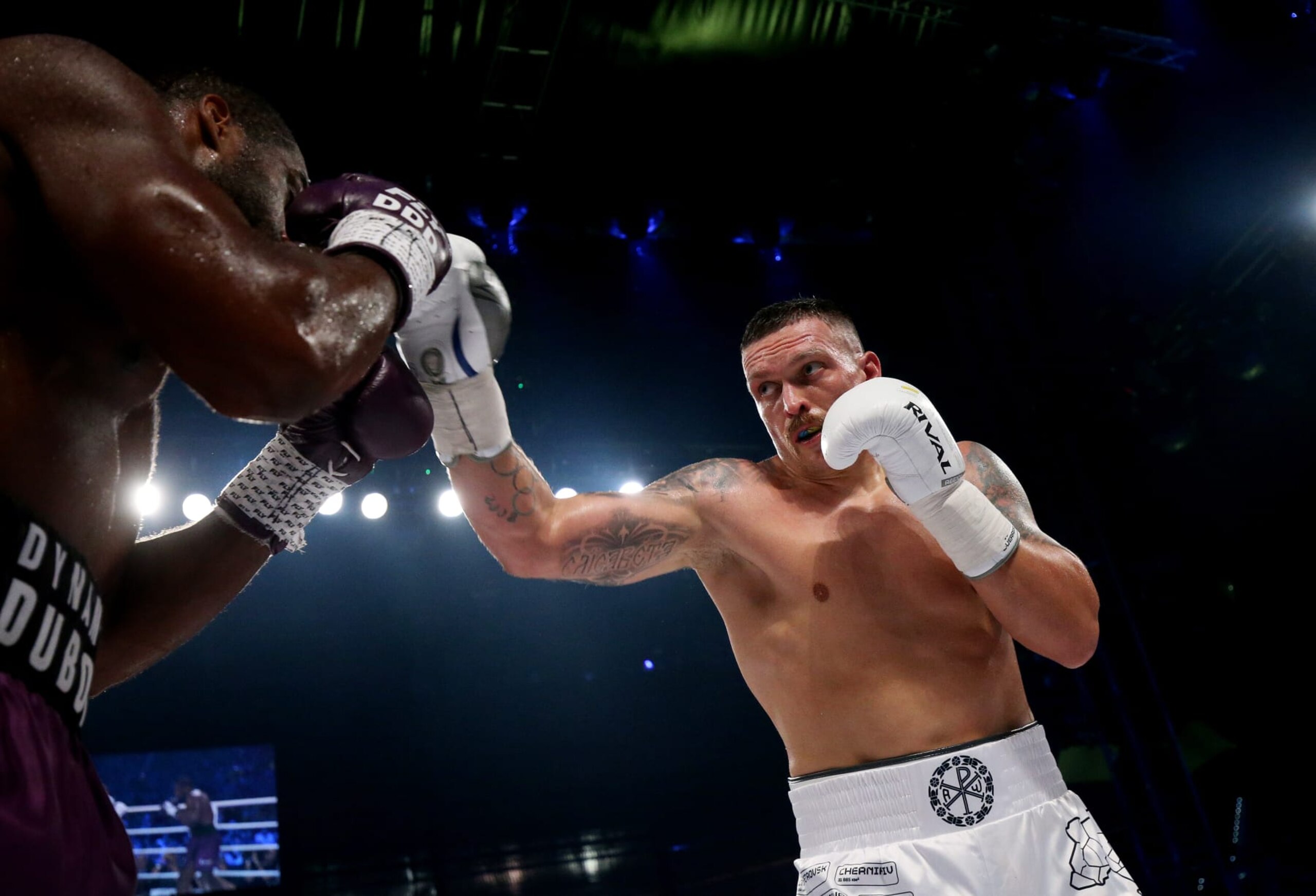 WROCLAW, POLAND - AUGUST 26: Oleksandr Usyk punches Daniel Dubois during the Heavyweight fight between Oleksandr Usyk and Daniel Dubois at Stadion Wroclaw on August 26, 2023 in Wroclaw, Poland. (Photo by Gabriel Kuchta/Getty Images)