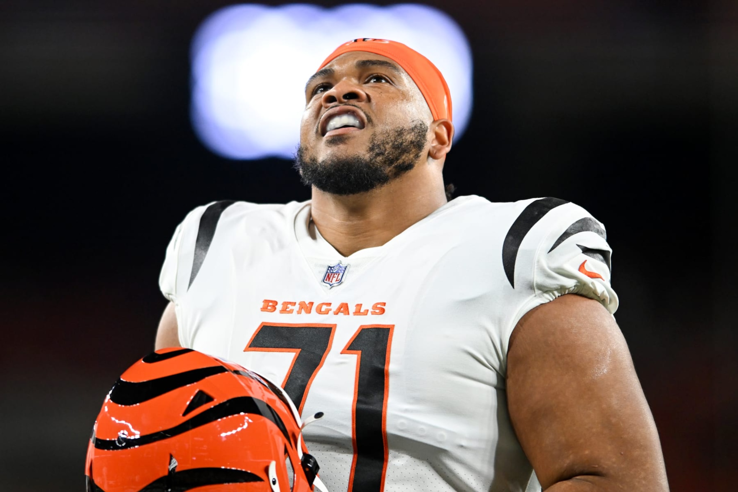 CLEVELAND, OHIO - OCTOBER 31: La'el Collins #71 of the Cincinnati Bengals looks on prior to a game against the Cleveland Browns at FirstEnergy Stadium on October 31, 2022 in Cleveland, Ohio. (Photo by Nick Cammett/Diamond Images via Getty Images) CLEVELAND, OHIO - OCTOBER 31: La'el Collins #71 of the Cincinnati Bengals looks on prior to a game against the Cleveland Browns at FirstEnergy Stadium on October 31, 2022 in Cleveland, Ohio. (Photo by Nick Cammett/Diamond Images via Getty Images)