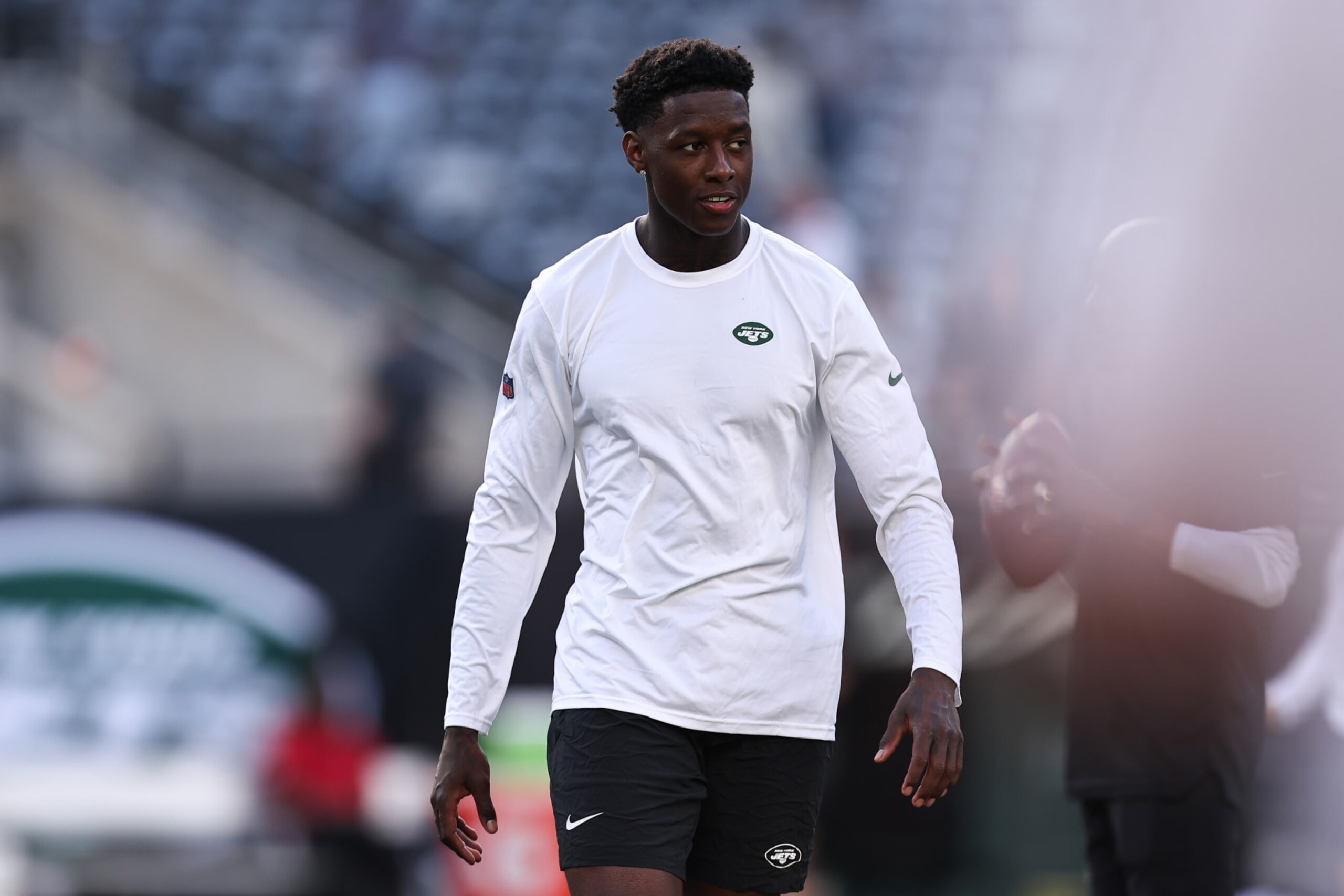 EAST RUTHERFORD, NEW JERSEY - AUGUST 19: Sauce Gardner #1 of the New York Jets warms up before the preseason game against the Tampa Bay Buccaneers at MetLife Stadium on August 19, 2023 in East Rutherford, New Jersey. (Photo by Dustin Satloff/Getty Images)