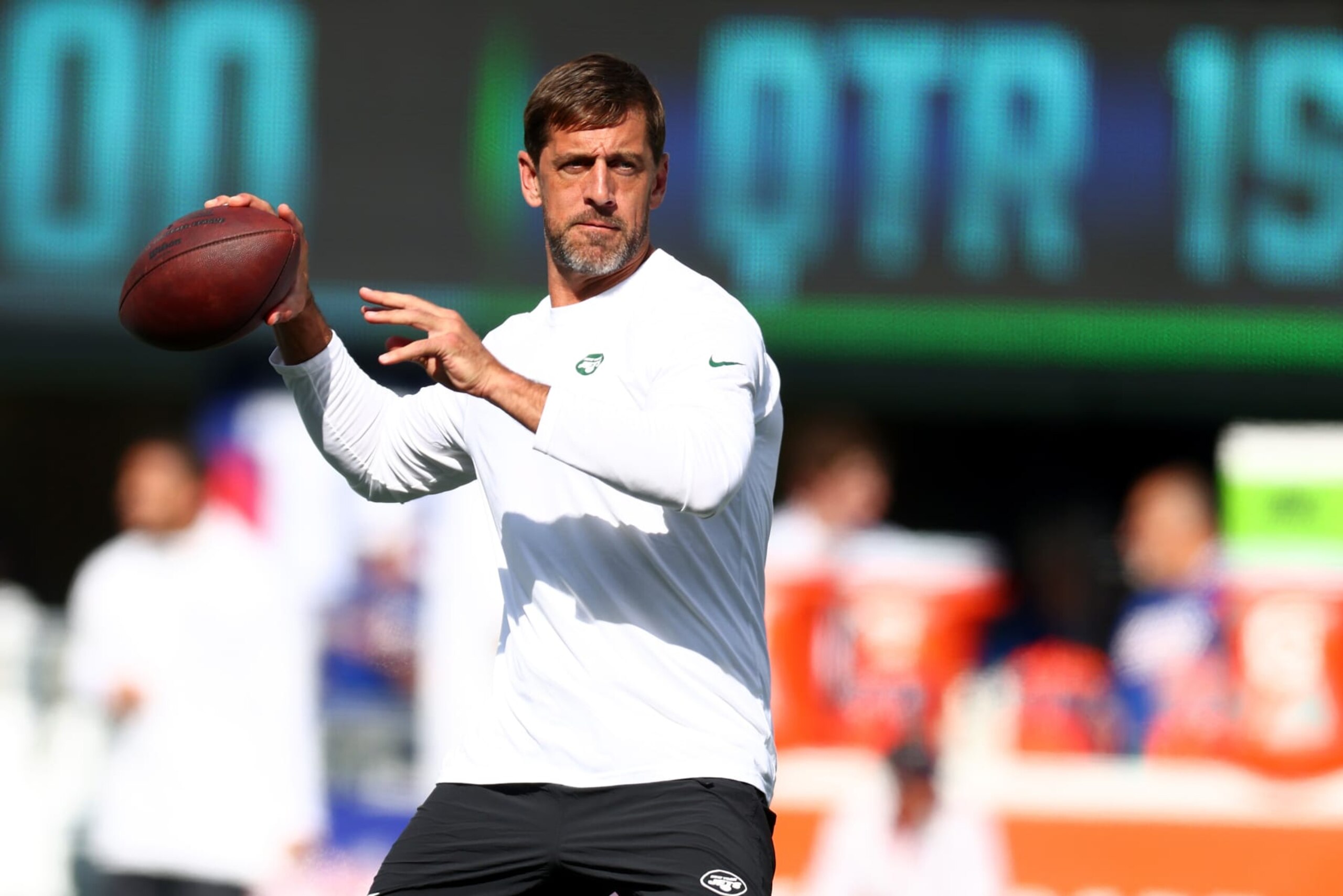 EAST RUTHERFORD, NEW JERSEY - AUGUST 26: Aaron Rodgers #8 of the New York Jets warms up prior to the game against the New York Giants at MetLife Stadium on August 26, 2023 in East Rutherford, New Jersey. (Photo by Mike Stobe/Getty Images)