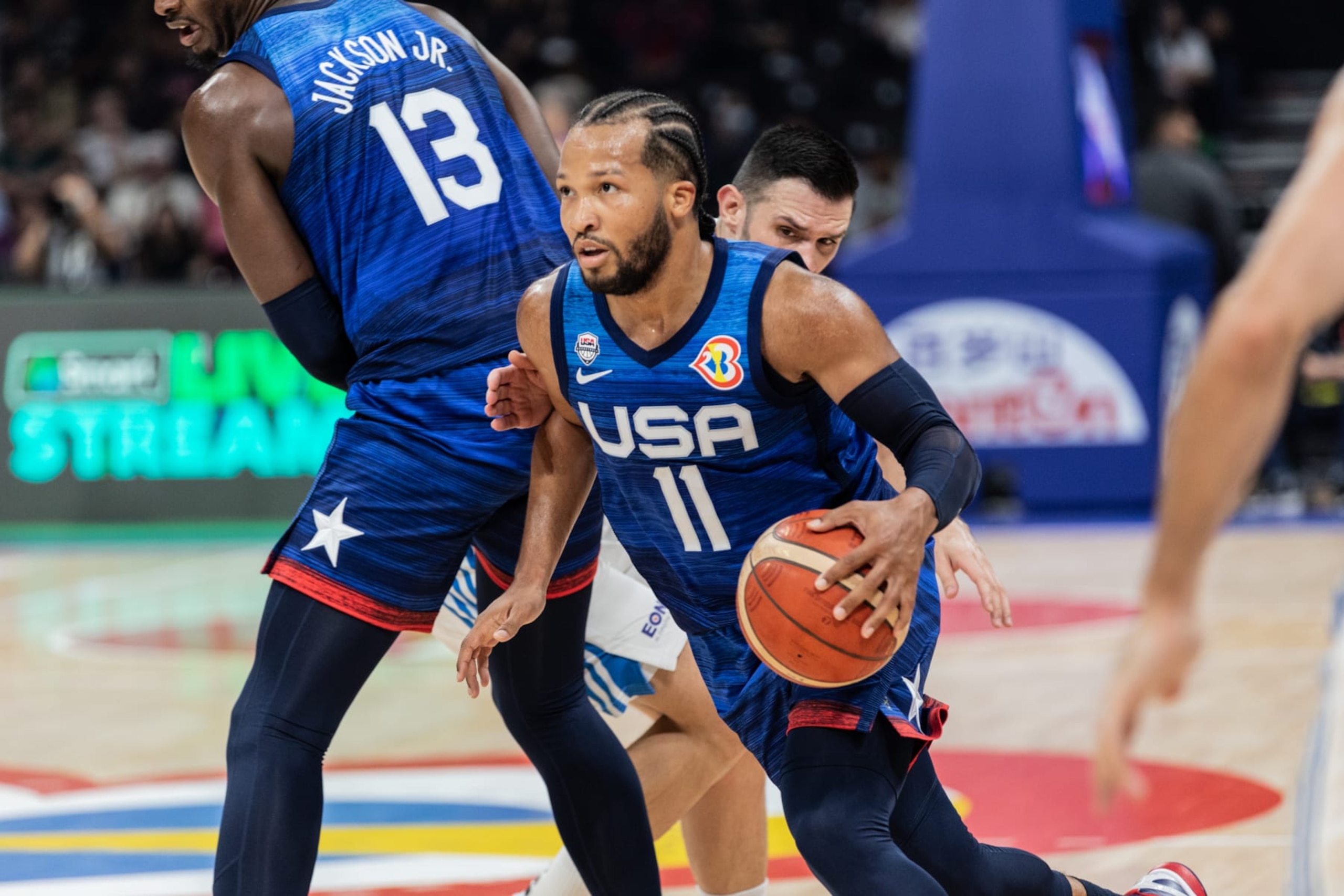 MANILA, PHILIPPINES - 2023/08/28: Jalen Brunson of the United States seen in action during the second game of the group phase of the FIBA Basketball World Cup 2023 between the United States and Greece at the Mall of Asia Arena-Manila. Final score; United States 109:81 Greece. (Photo by Nicholas Muller/SOPA Images/LightRocket via Getty Images)