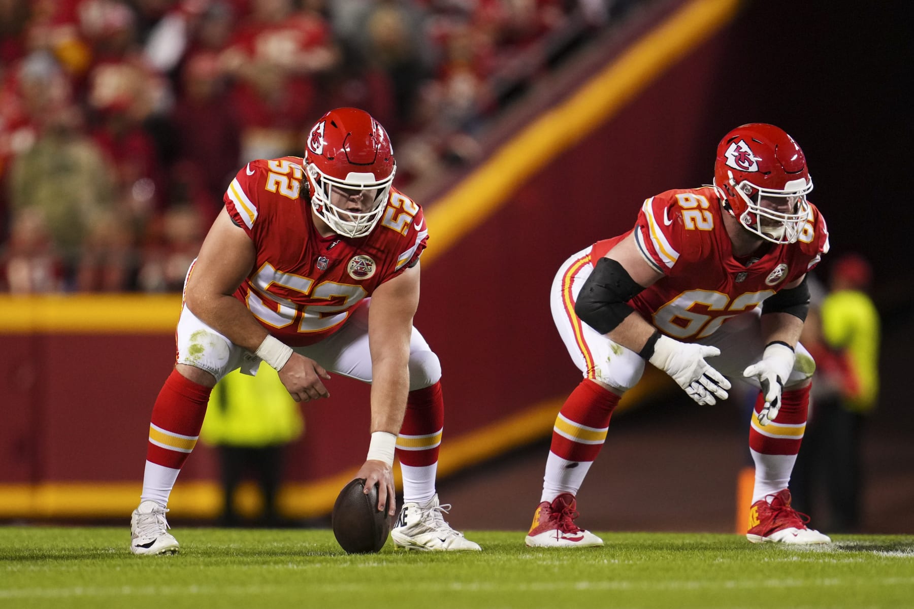 KANSAS CITY, MO - NOVEMBER 06: Joe Thuney #62 of the Kansas City Chiefs gets set against the Tennessee Titans at GEHA Field at Arrowhead Stadium on November 6, 2022 in Kansas City, Missouri. (Photo by Cooper Neill/Getty Images)