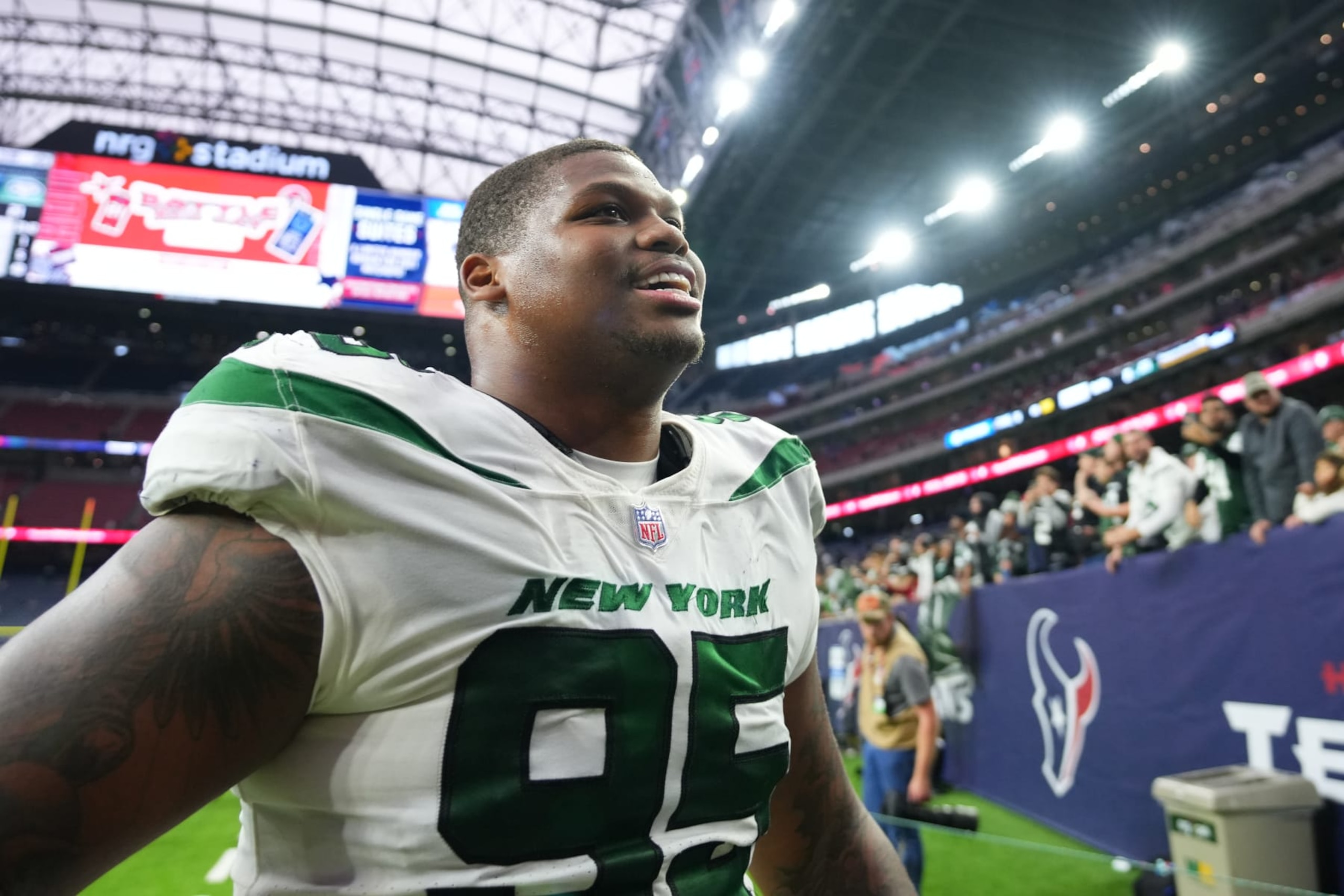 HOUSTON, TEXAS - NOVEMBER 28: Quinnen Williams #95 of the New York Jets celebrates against the Houston Texans after an NFL game at NRG Stadium on November 28, 2021 in Houston, Texas. (Photo by Cooper Neill/Getty Images) HOUSTON, TEXAS - NOVEMBER 28: Quinnen Williams #95 of the New York Jets celebrates against the Houston Texans after an NFL game at NRG Stadium on November 28, 2021 in Houston, Texas. (Photo by Cooper Neill/Getty Images)