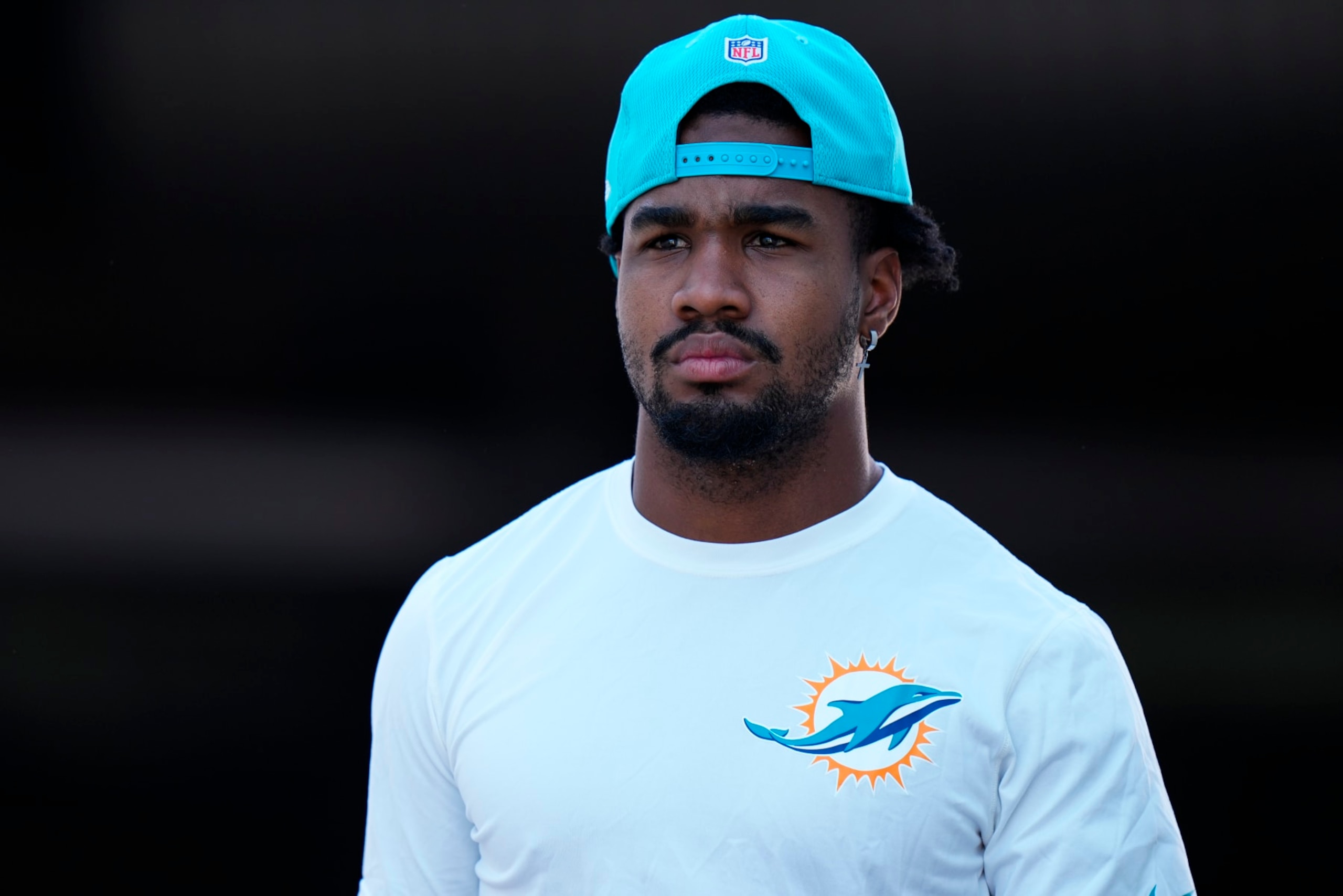 JACKSONVILLE, FLORIDA - AUGUST 26: Jaylen Waddle #17 of the Miami Dolphins enters the field to warm up prior to a preseason game against the Jacksonville Jaguars at TIAA Bank Field on August 26, 2023 in Jacksonville, Florida. (Photo by Rich Storry/Getty Images)