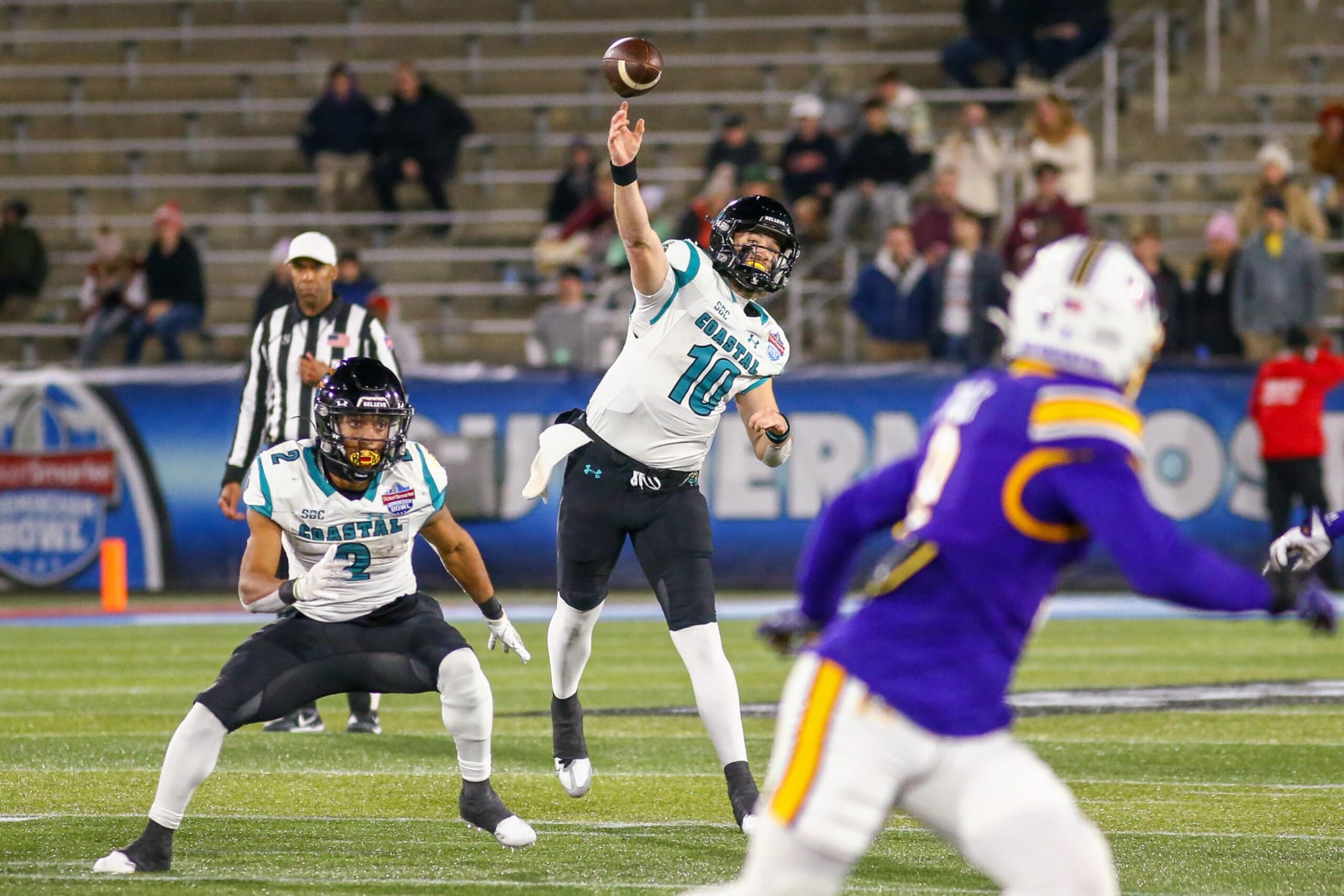 BIRMINGHAM, AL - DECEMBER 27: Coastal Carolina Chanticleers quarterback Grayson McCall (10) passes during the TicketSmarter Birmingham Bowl between the East Carolina Pirates and the Coastal Carolina Chanticleers at Protective Stadium in Birmingham, AL on December 27, 2022. (Photo by Chris McDill/Icon Sportswire via Getty Images)