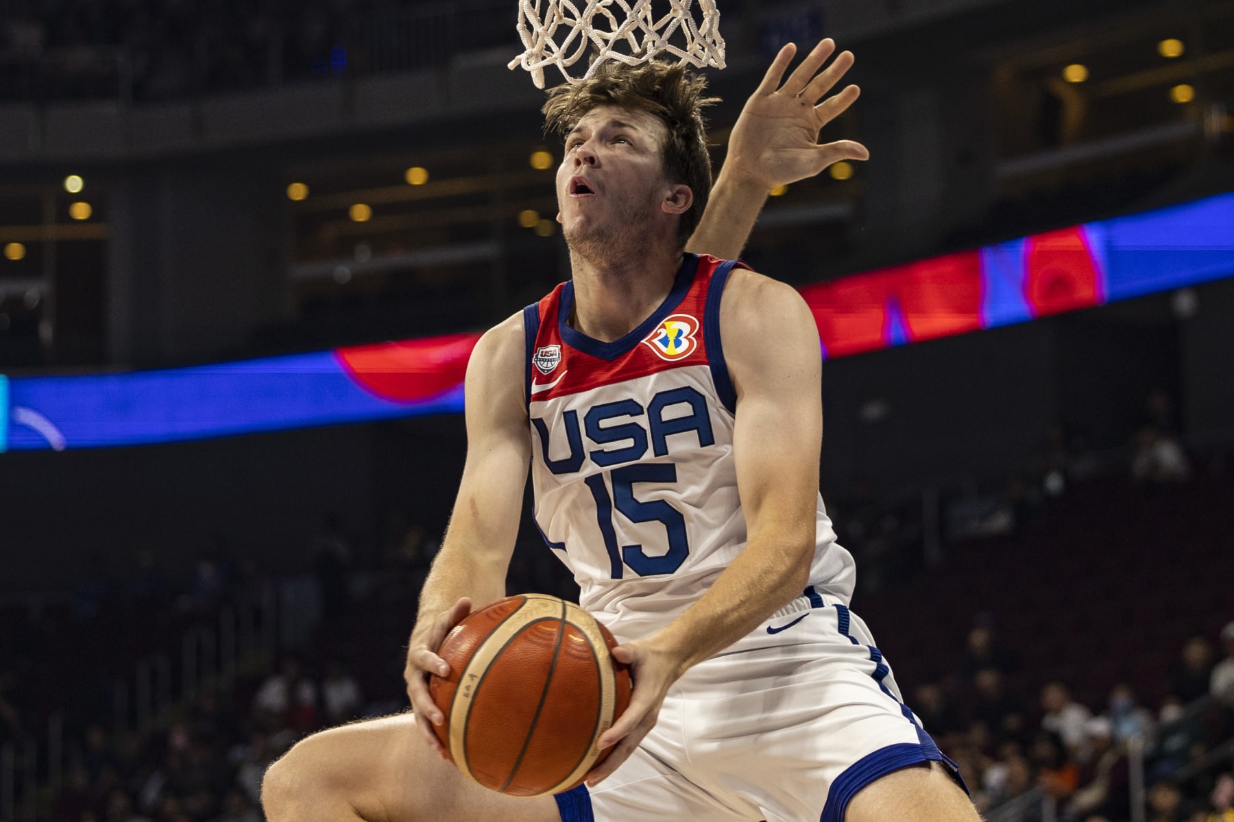 MANILA, PHILIPPINES - AUGUST 30: Austin Reaves #15 of USA drives to the basket during the FIBA Basketball World Cup Group C game between United States and Jordan at Mall of Asia Arena on August 30, 2023 in Pasay, Metro Manila, Philippines. (Photo by Ezra Acayan/Getty Images)