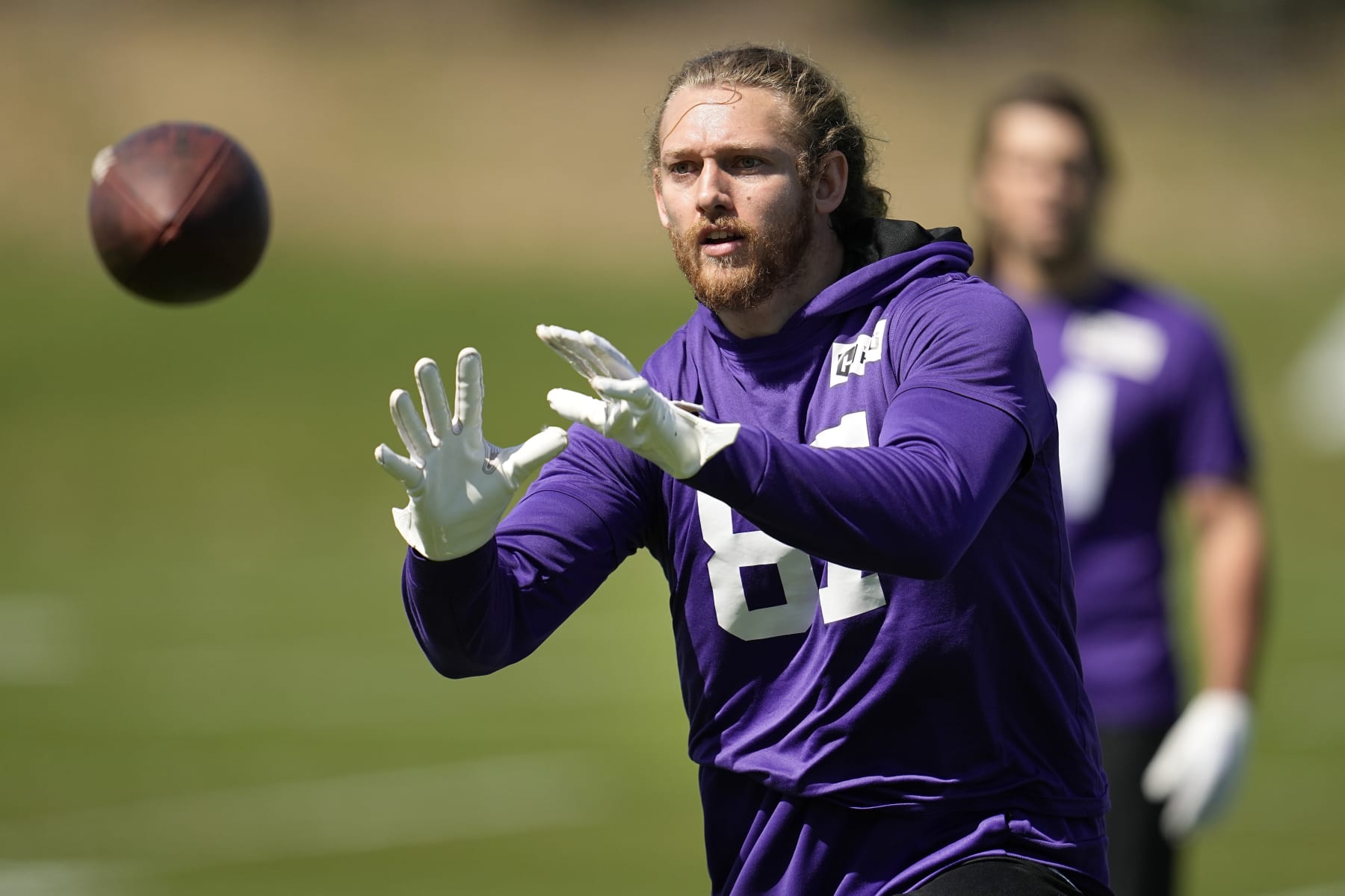 Minnesota Vikings tight end T.J. Hockenson takes part in drills during an NFL football team practice in Eagan, Minn., Wednesday, May 3, 2023. (AP Photo/Abbie Parr)