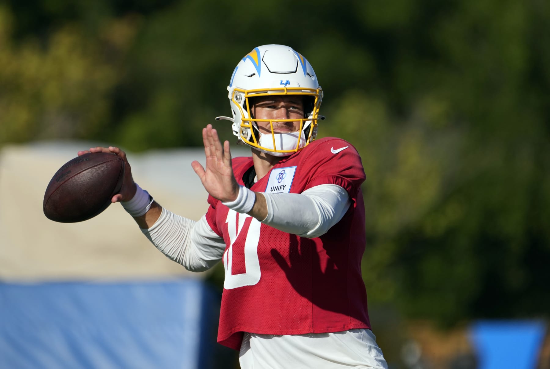 COSTA MESA, CALIFORNIA - AUGUST 6: Quarterback Justin Herbert #10 of the Los Angeles Chargers duding training camp at Jack Hammett Sports Complex on August 6, 2023 in Costa Mesa, California. (Photo by Kevork Djansezian/Getty Images)