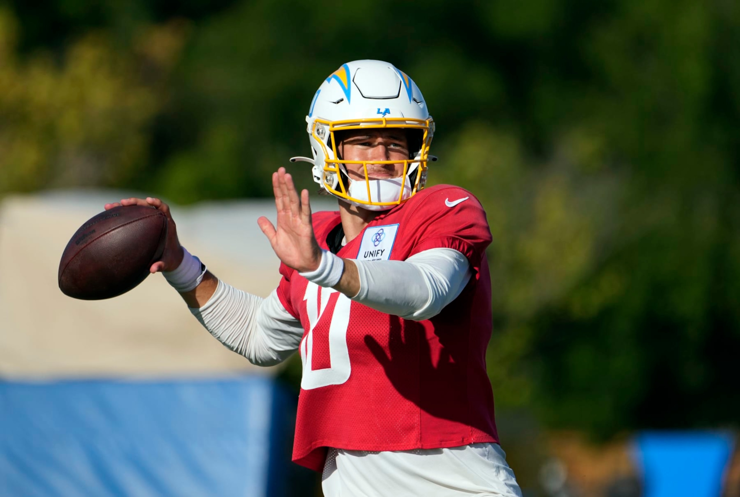 COSTA MESA, CALIFORNIA - AUGUST 6: Quarterback Justin Herbert #10 of the Los Angeles Chargers duding training camp at Jack Hammett Sports Complex on August 6, 2023 in Costa Mesa, California. (Photo by Kevork Djansezian/Getty Images)